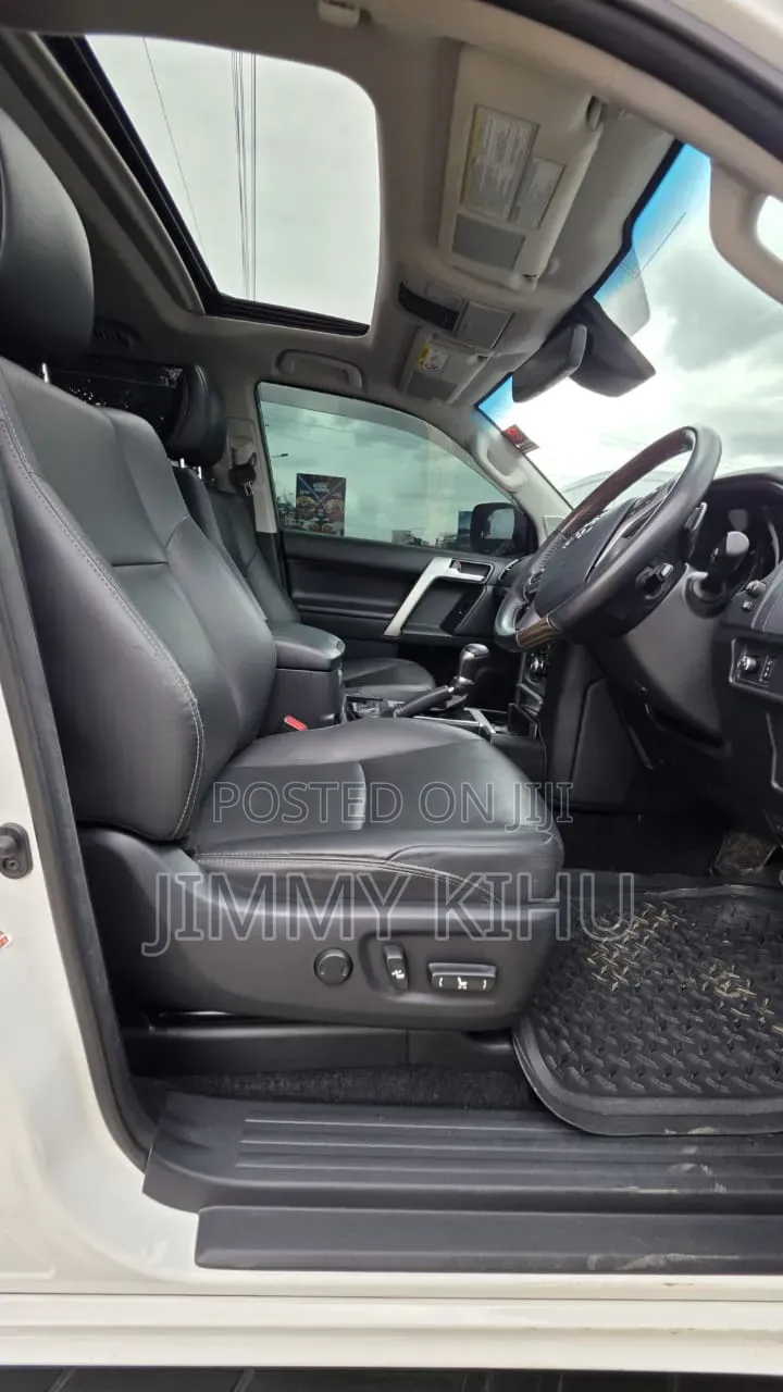 Toyota Land Cruiser Prado 2023 Pearl