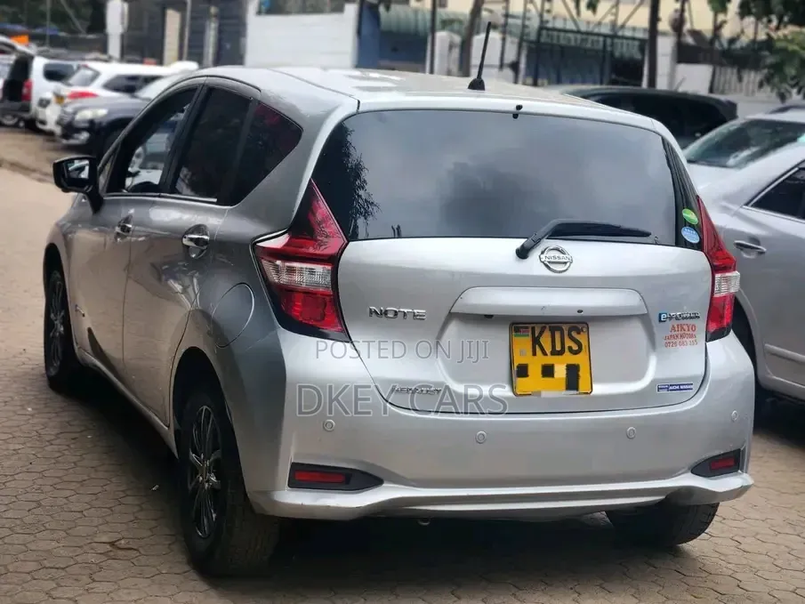 Nissan Note 2017 Silver