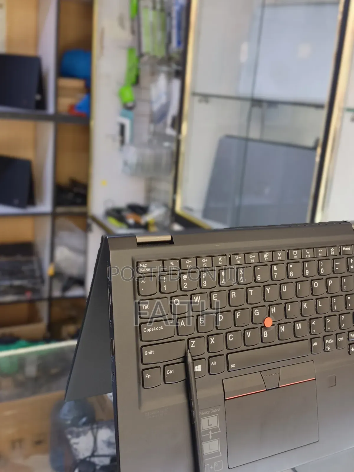 Laptop Lenovo ThinkPad x13 Yoga 16GB Intel Core i7 SSD 512GB