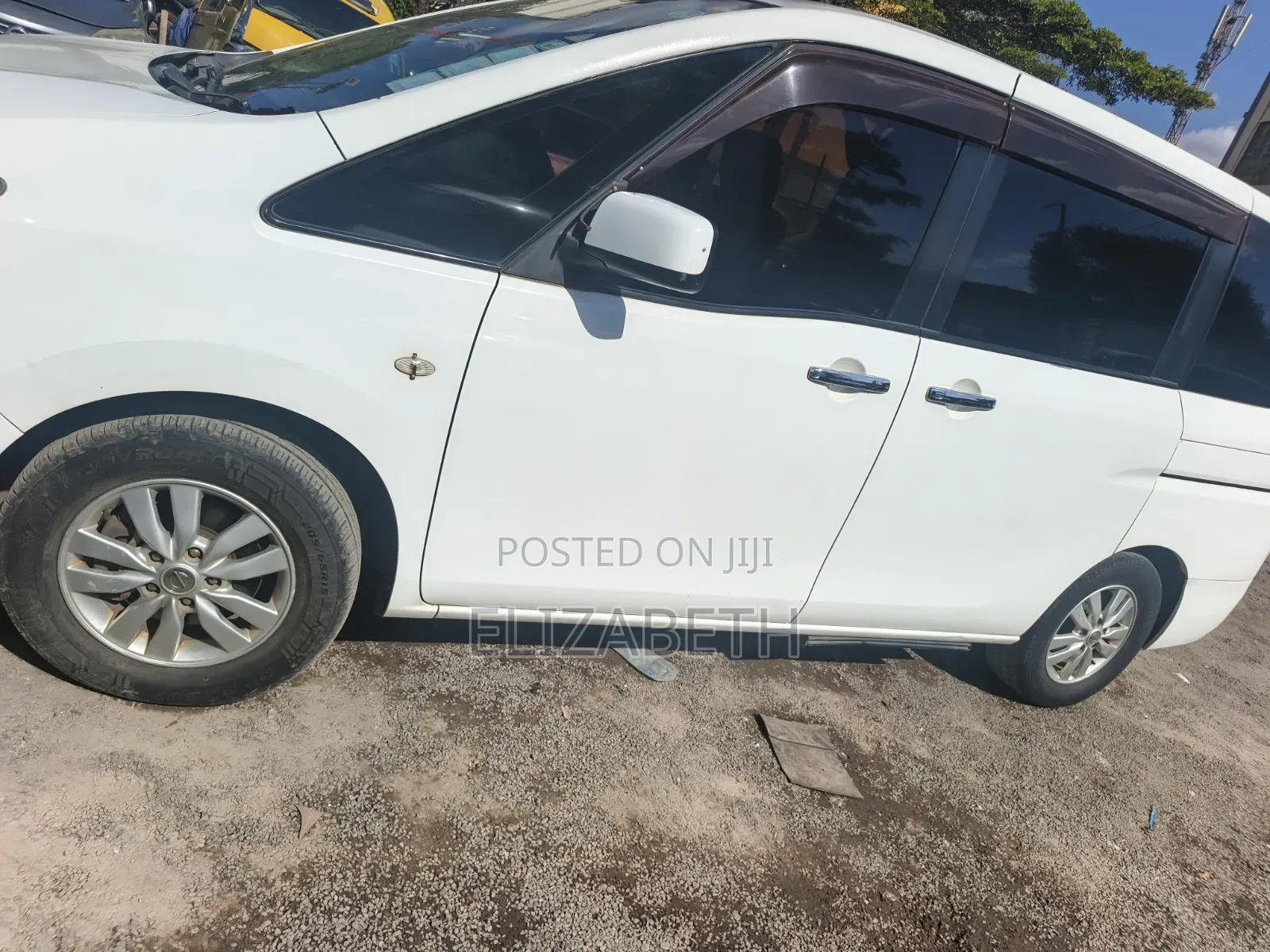 Nissan Serena 2011 White