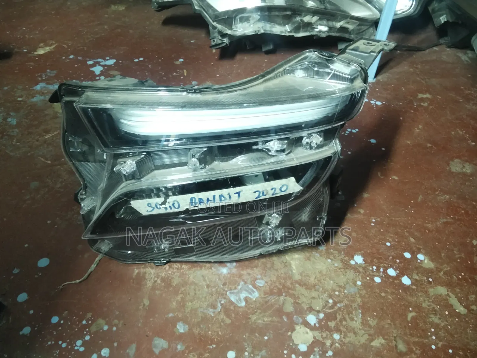 Suzuki Solio Bandit 2018 Headlight