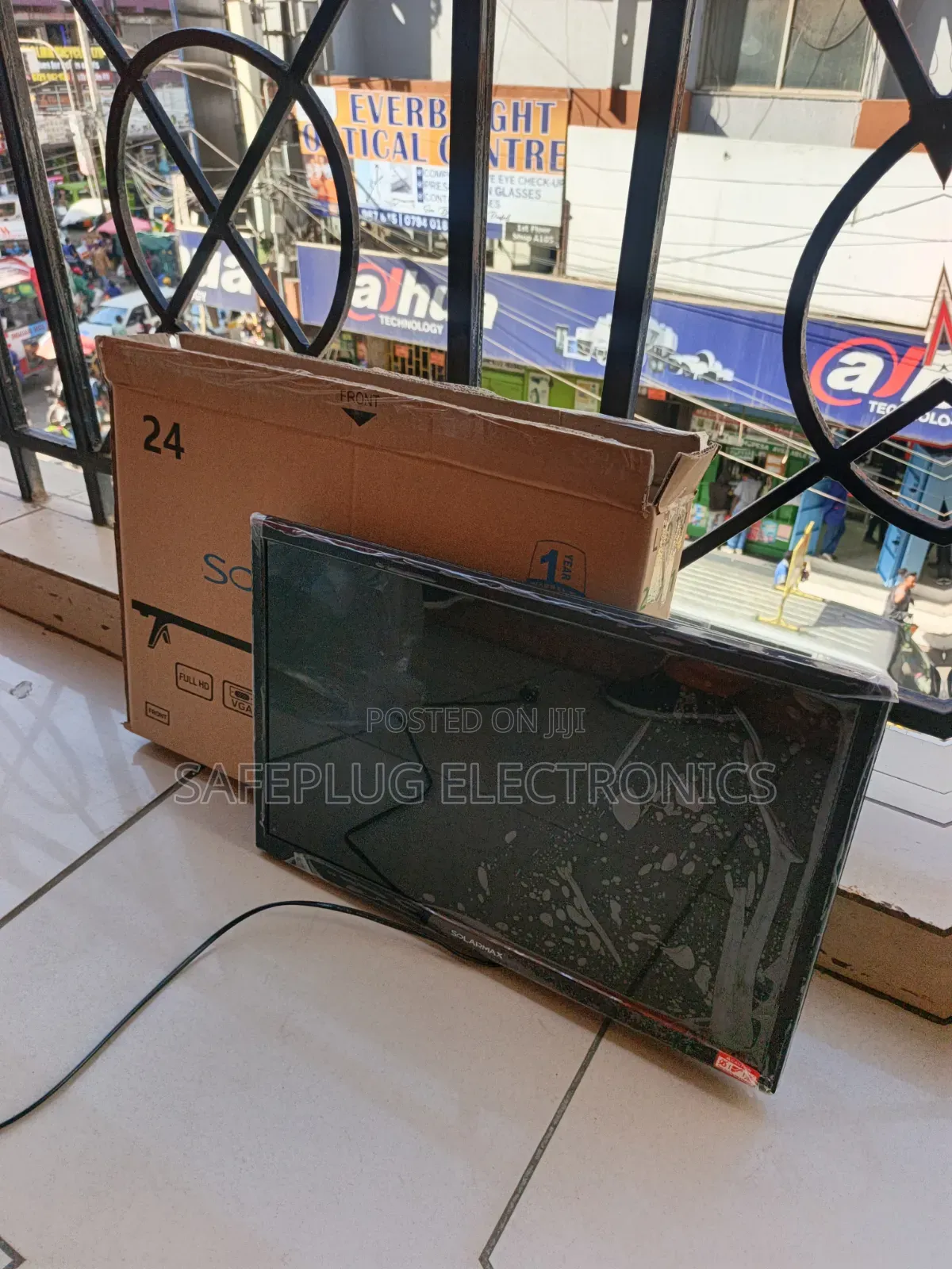 24 Inch Solarmax LED Television – Clear Display