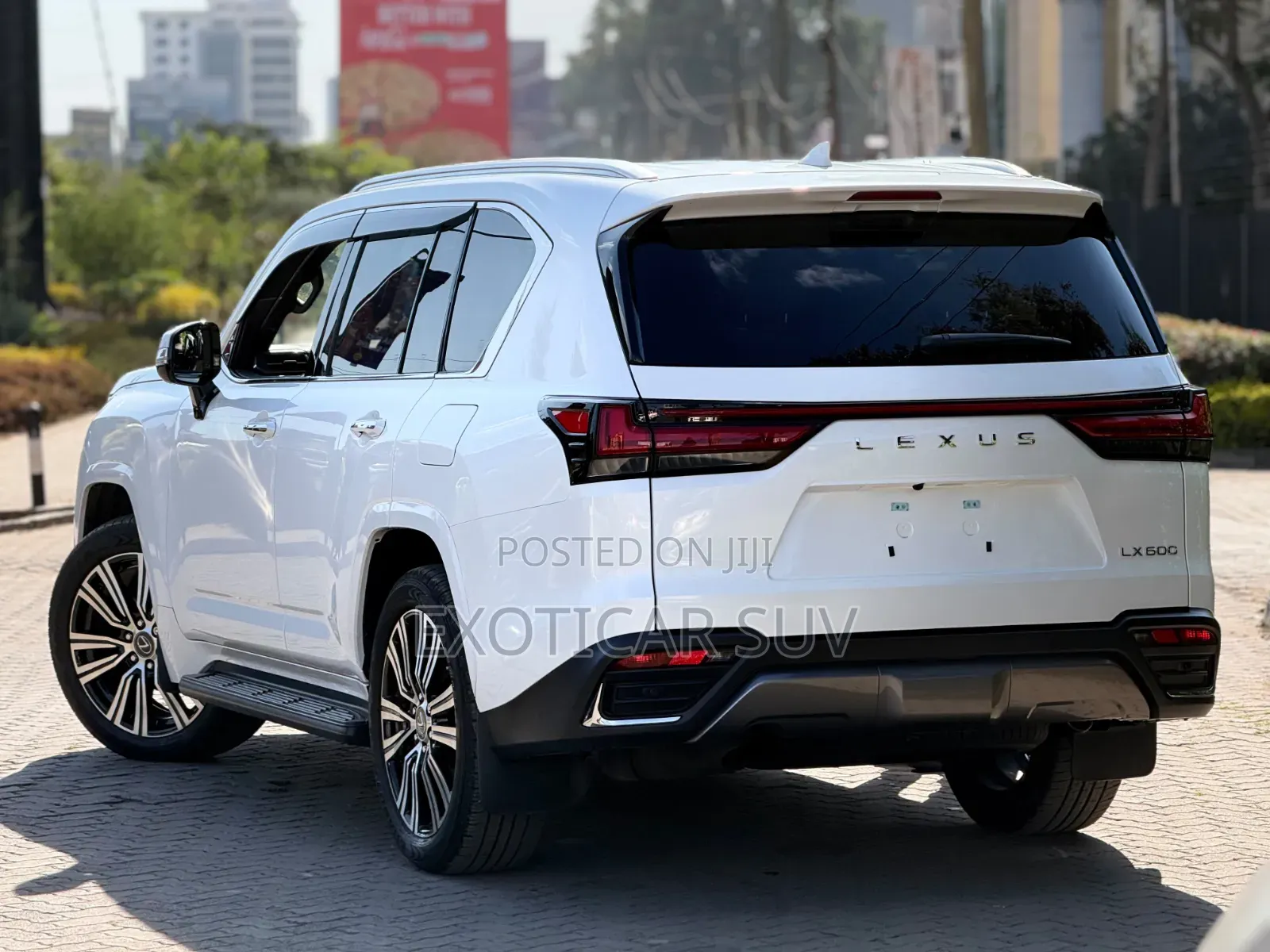 Lexus LX 600 2022 White