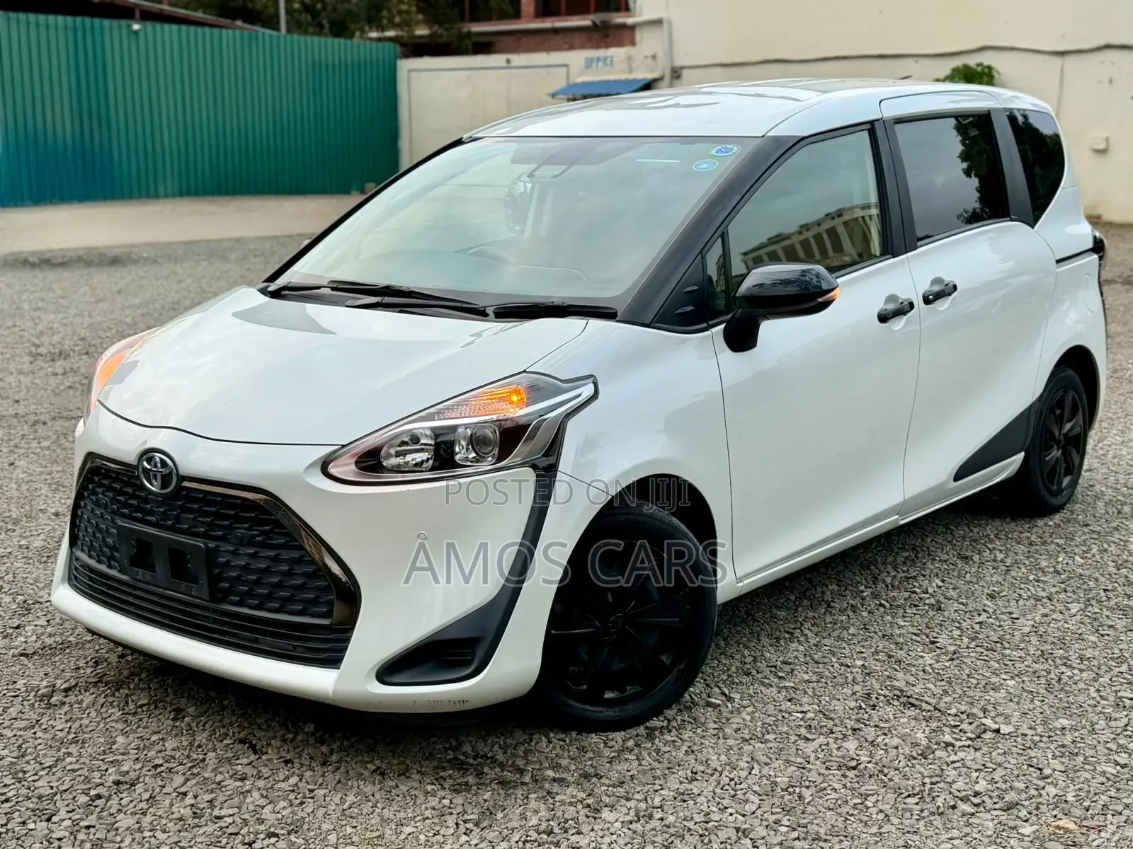 Toyota Sienta 2020 White