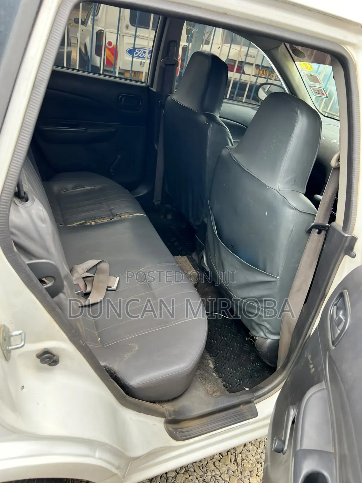 Nissan Advan 2004 White