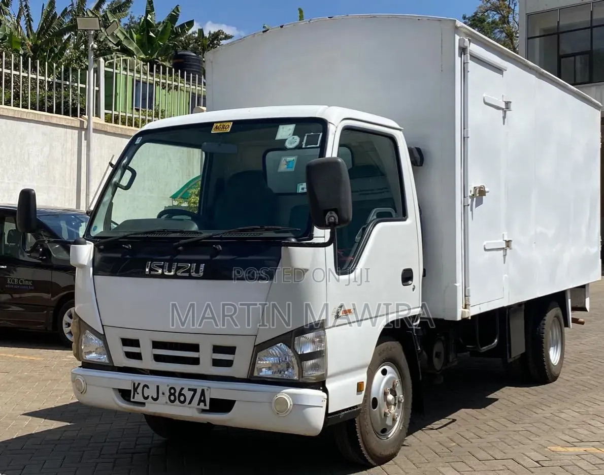 Isuzu NKR 2016