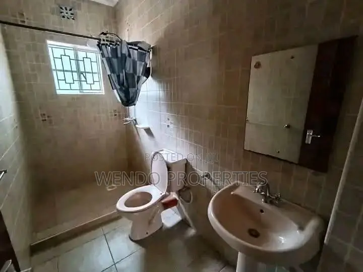 2bdrm Bungalow in Karen C for rent