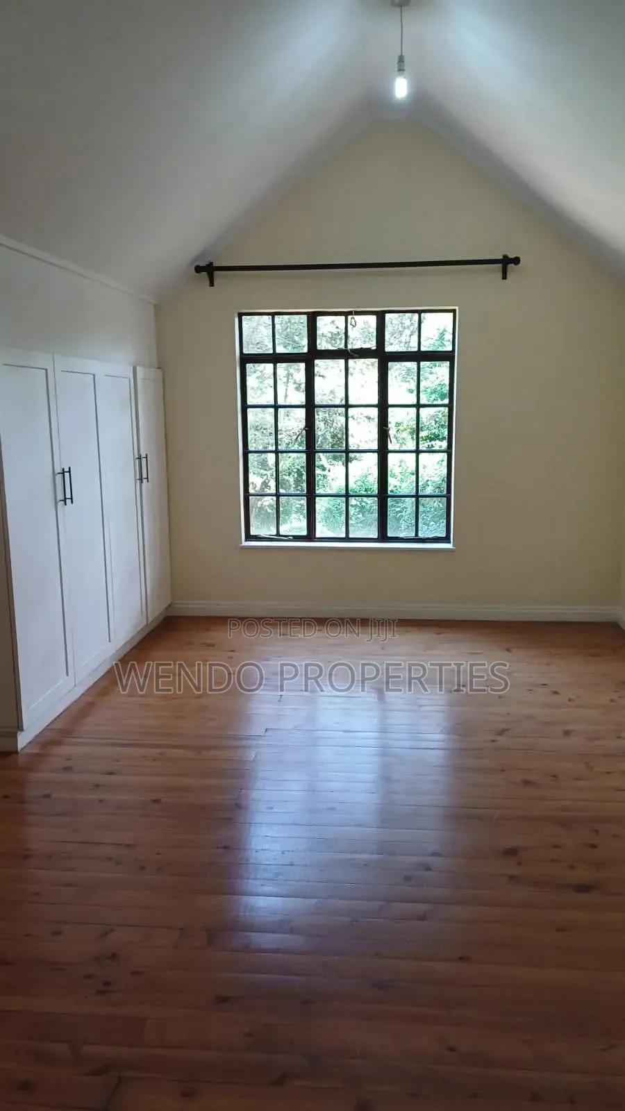 5bdrm Villa in Hardy for sale