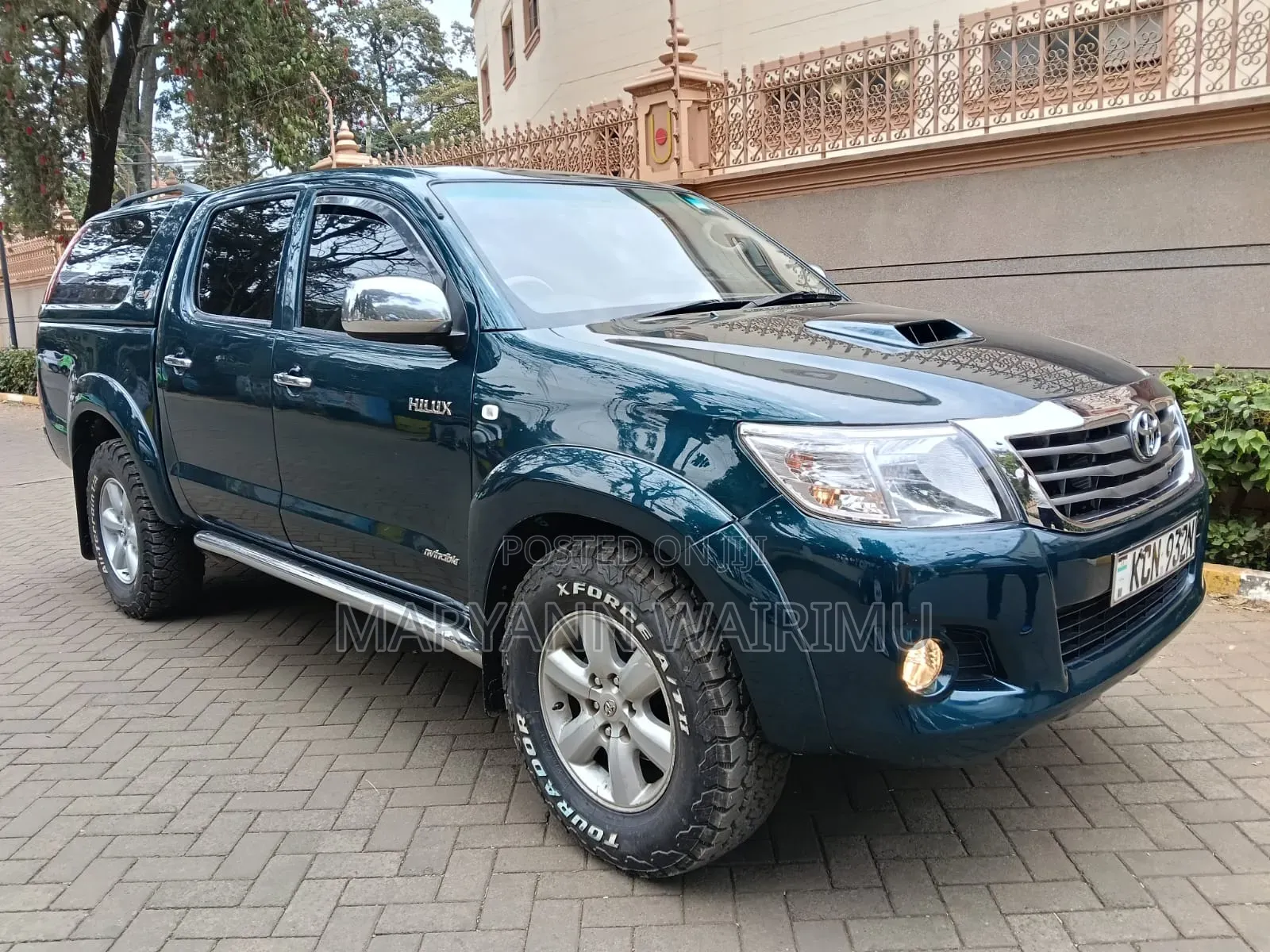 Toyota Hilux 2011 Green