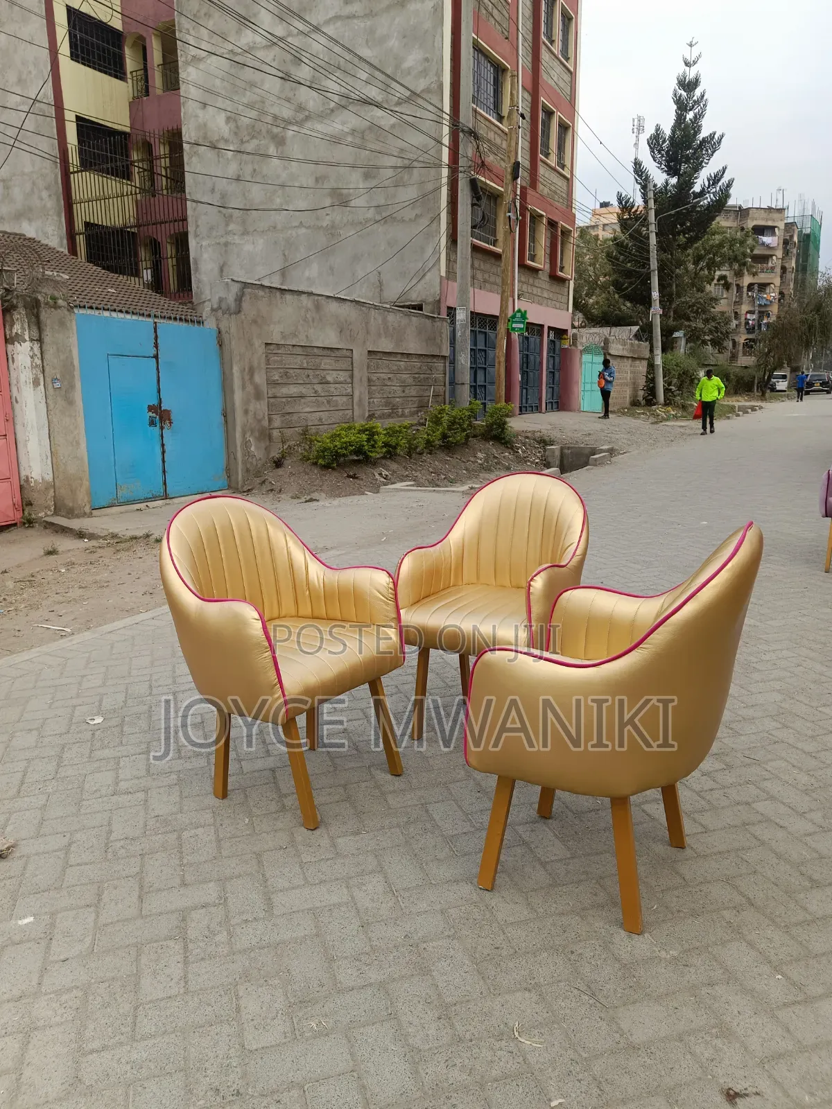 Modern Seats for Restauran or Styling Seats Gold Colour