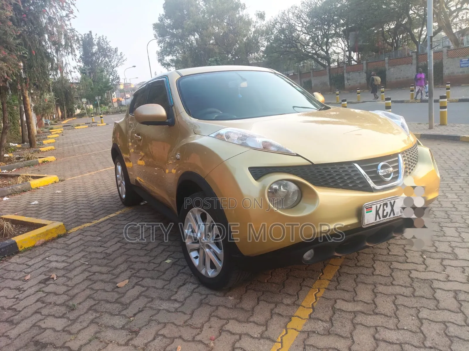 Nissan Juke 2012 Gold