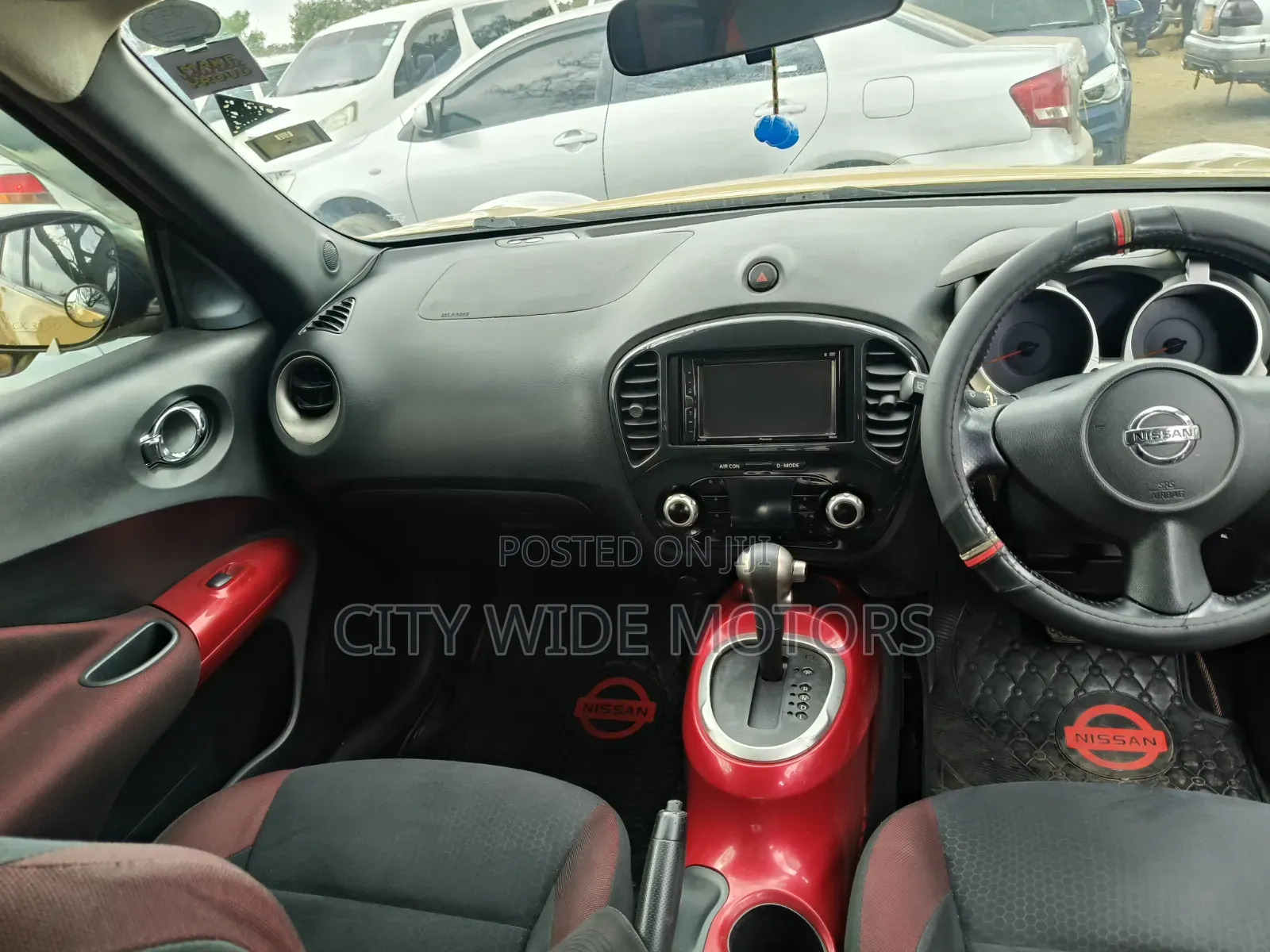 Nissan Juke 2012 Gold