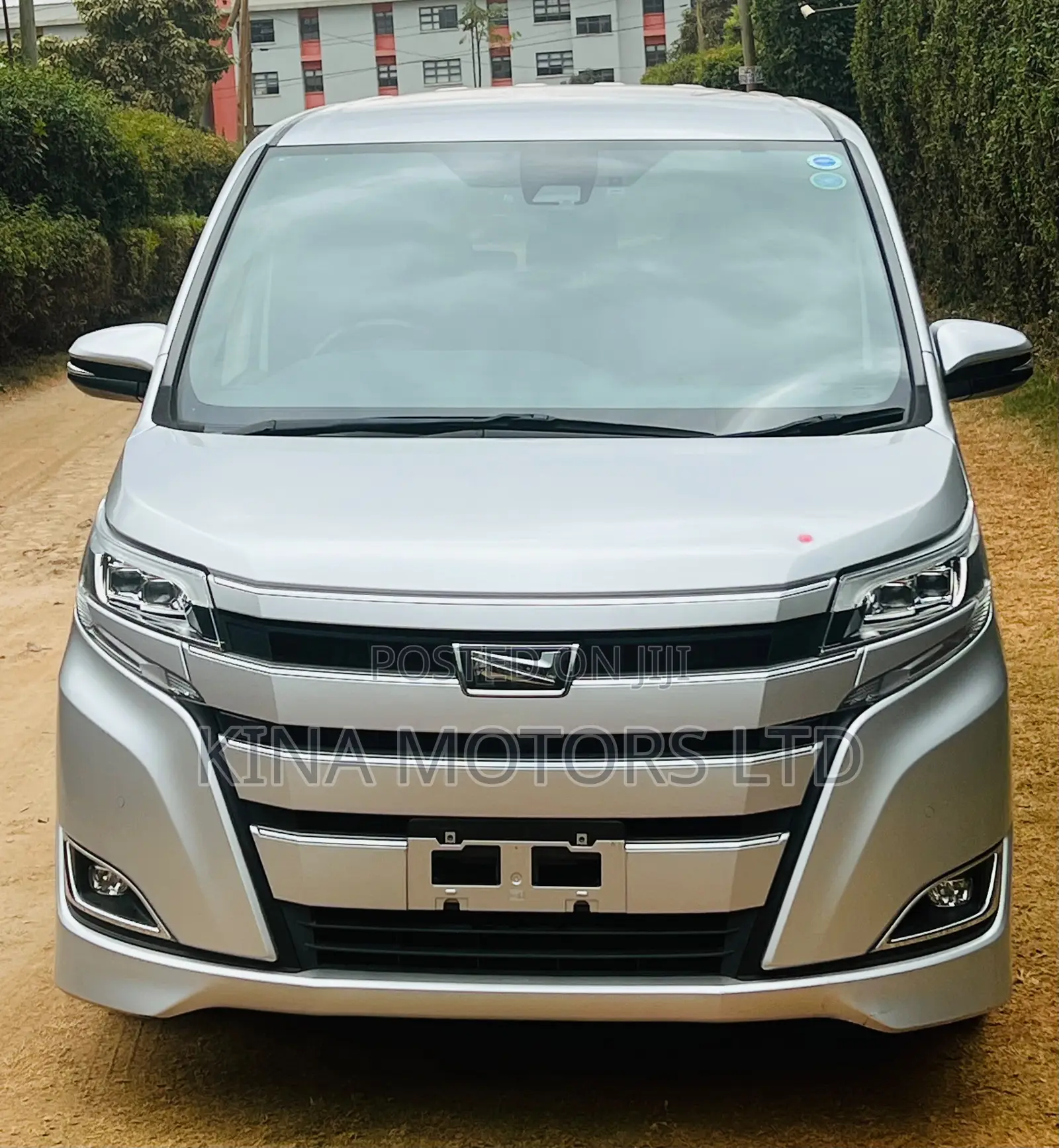 Toyota Noah 2.0 FWD (8 Seater) 2020 Silver