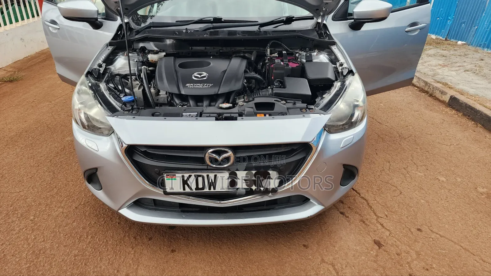Mazda Demio 2018 Silver