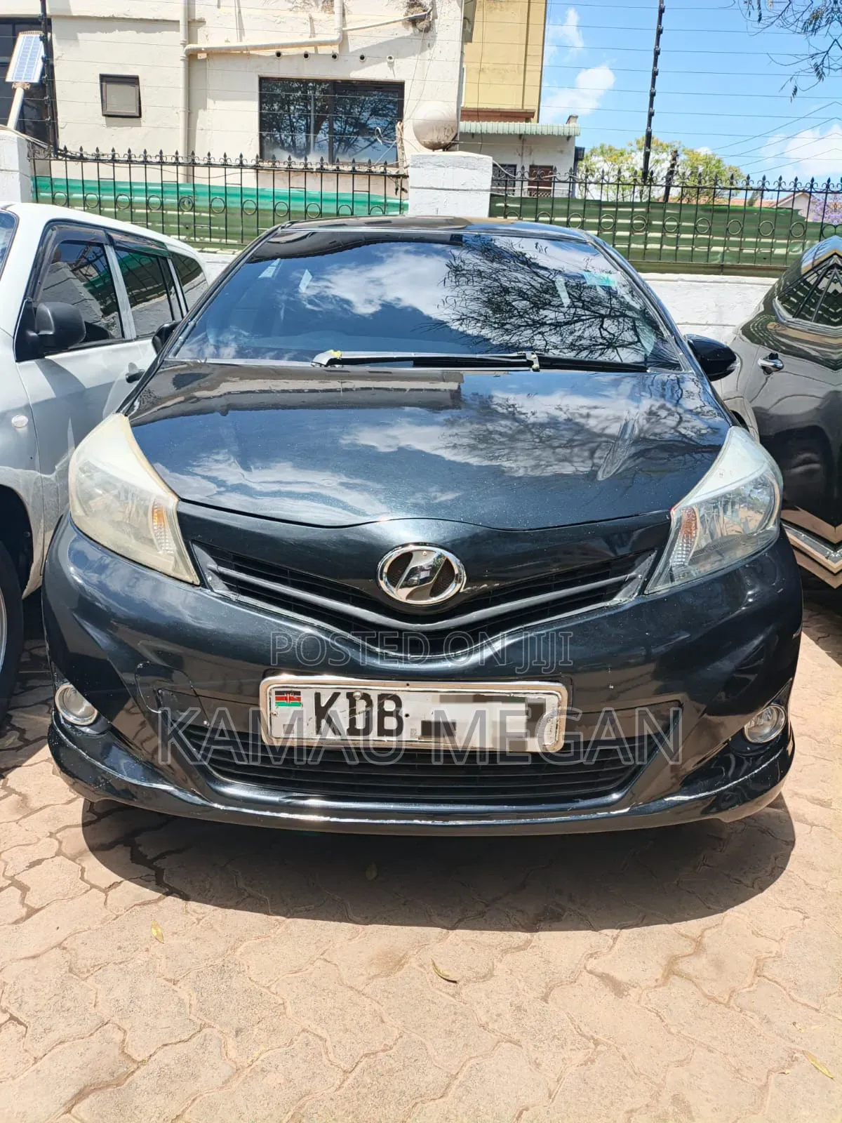 Toyota Vitz 2013 Black