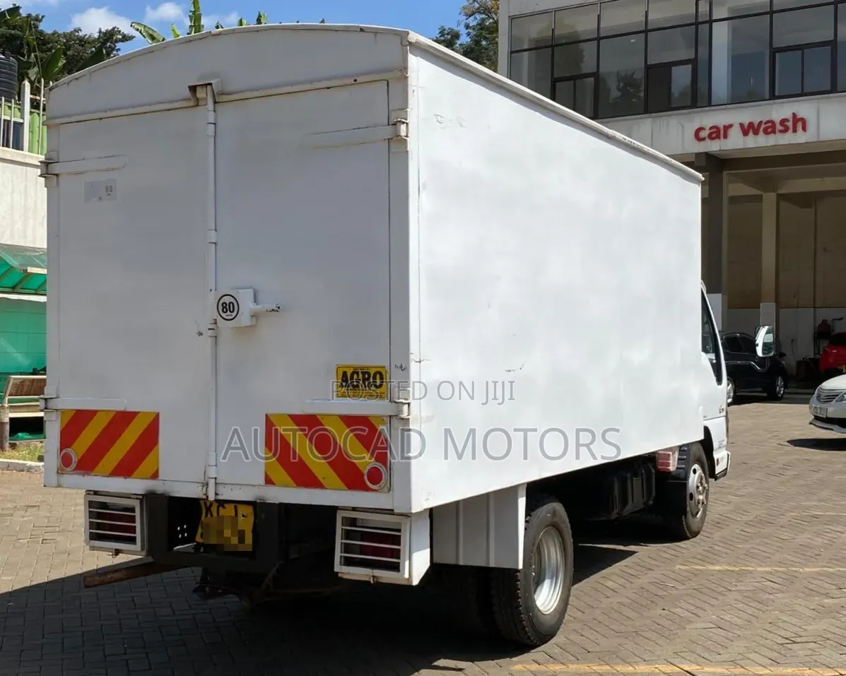 Isuzu NKR Local 2016 White