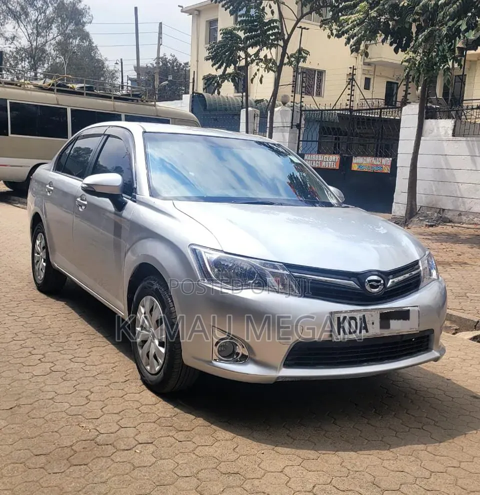 Toyota Axio 1.5 G 2WD 2013 Silver