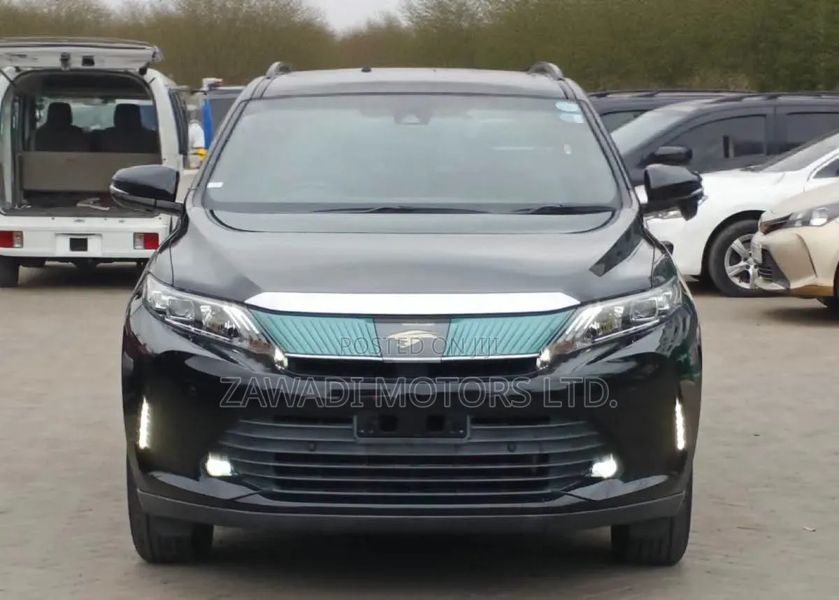Toyota Harrier 2.0 2019 Black