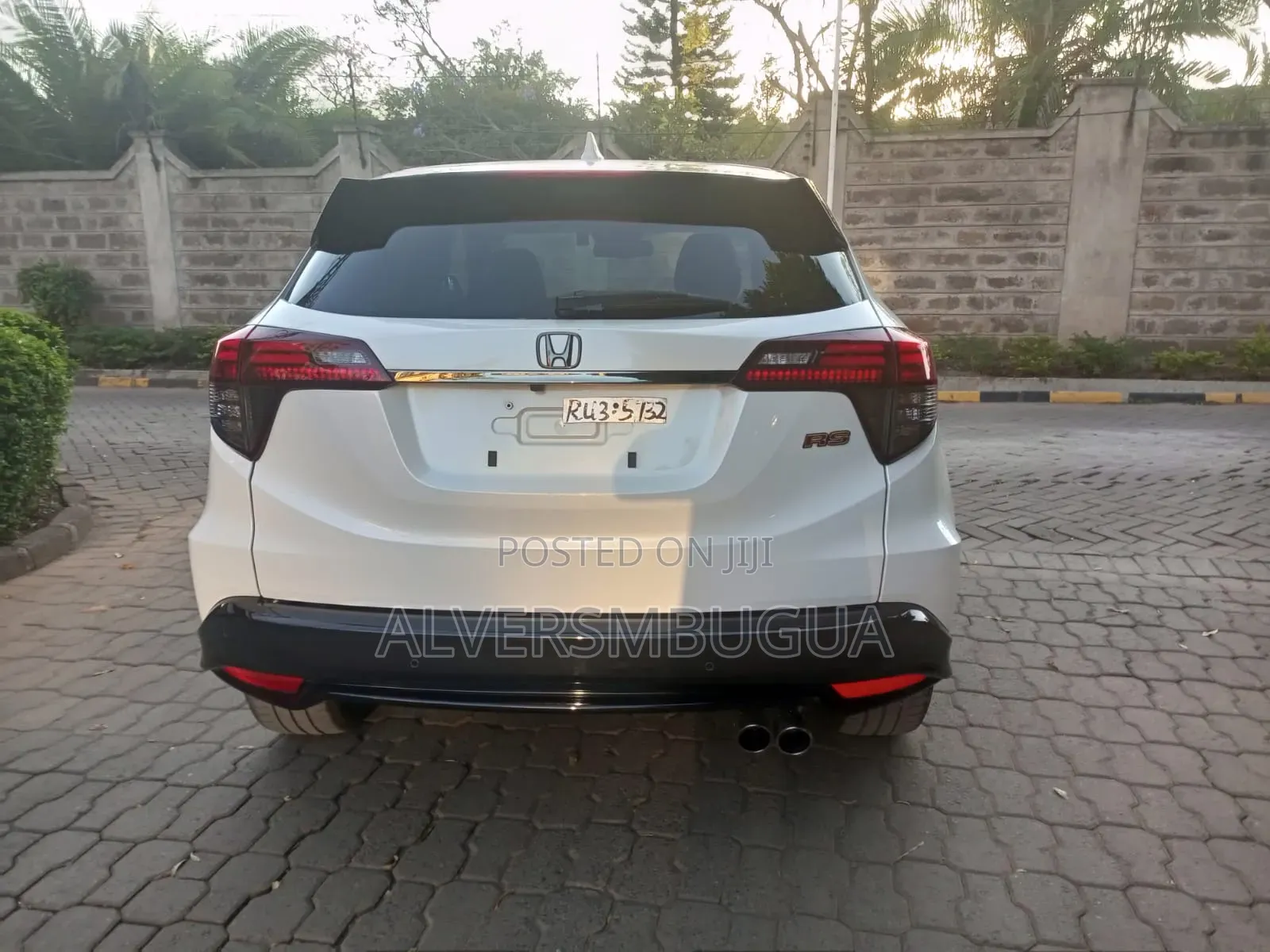 Honda Vezel 1.5 2WD 172 hp 2019 Off white