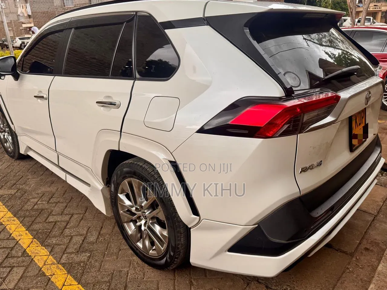 Toyota RAV4 XLE Premium AWD 2019 Pearl