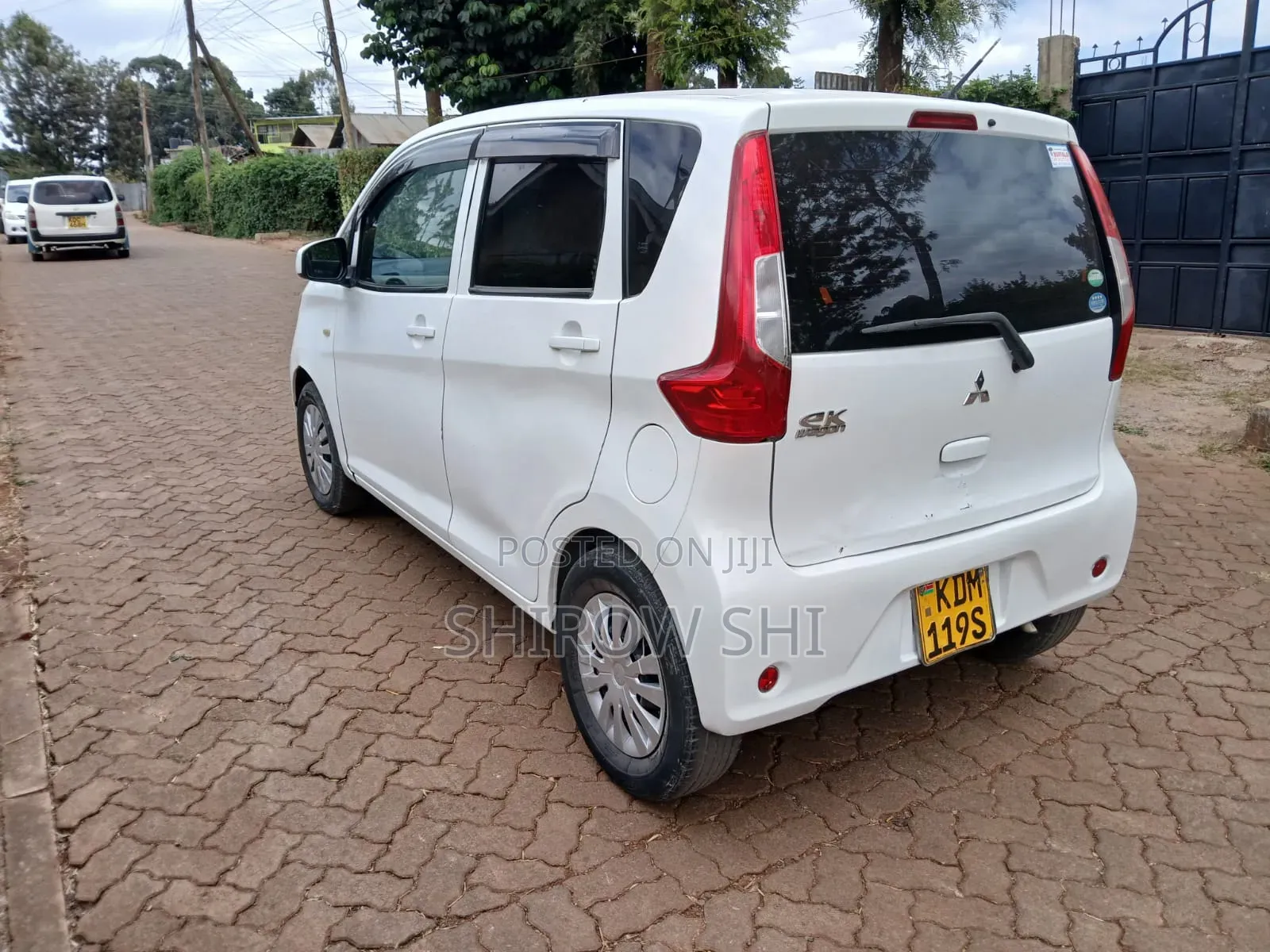 Mitsubishi EK Wagon 2016 White