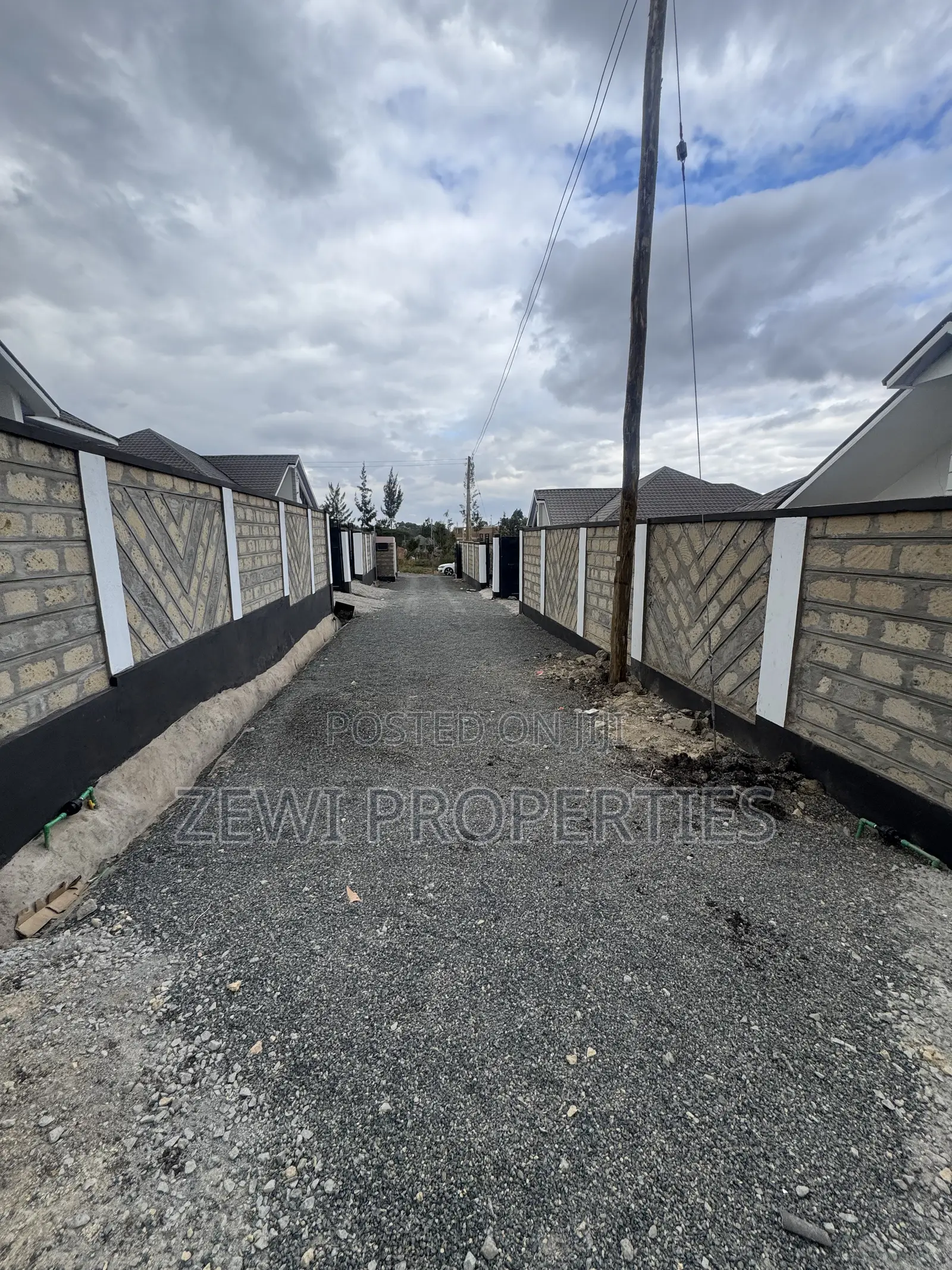 4bdrm Bungalow in Matasia for rent