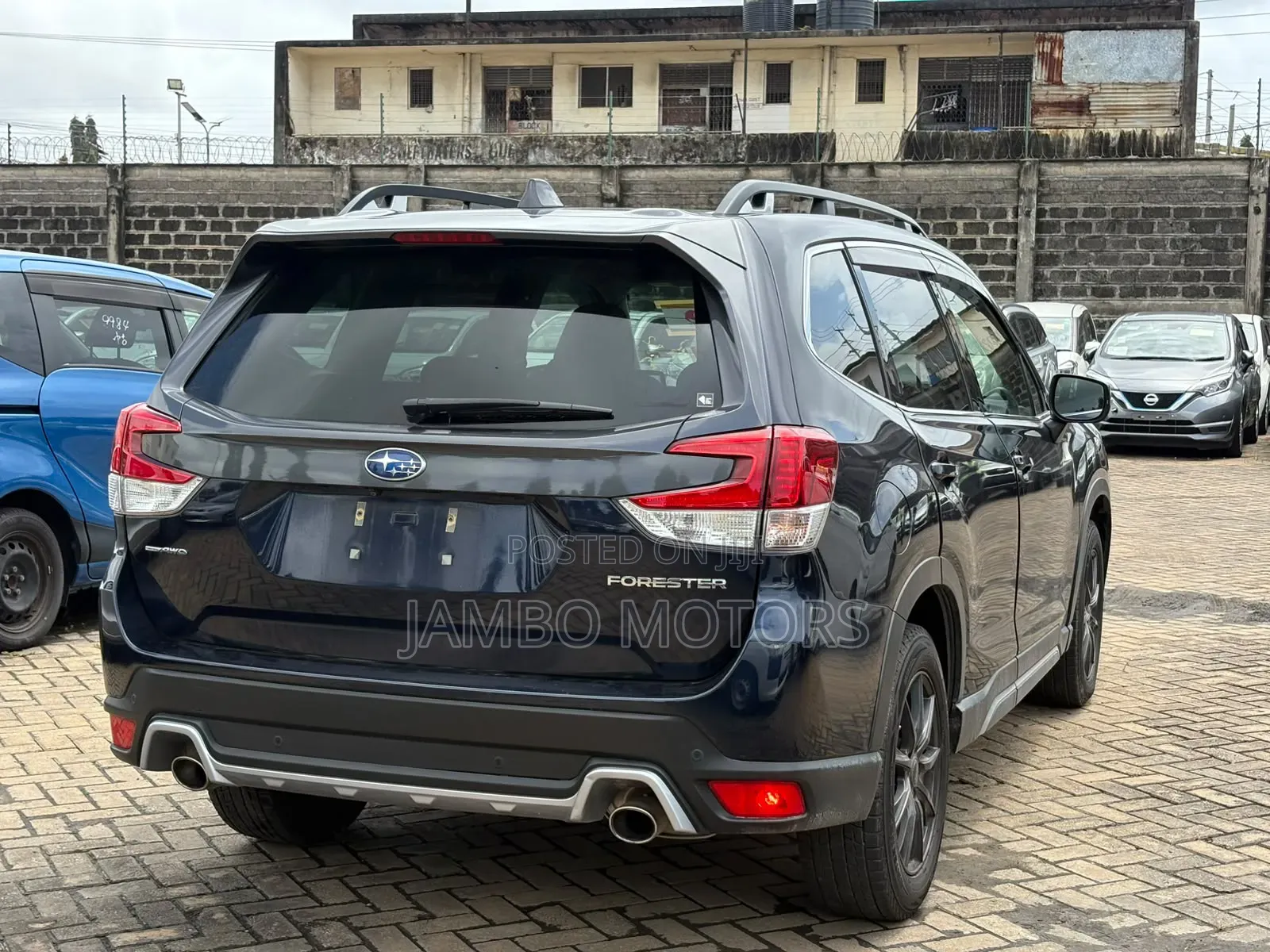 Subaru Forester Premium AWD 2023 Blue