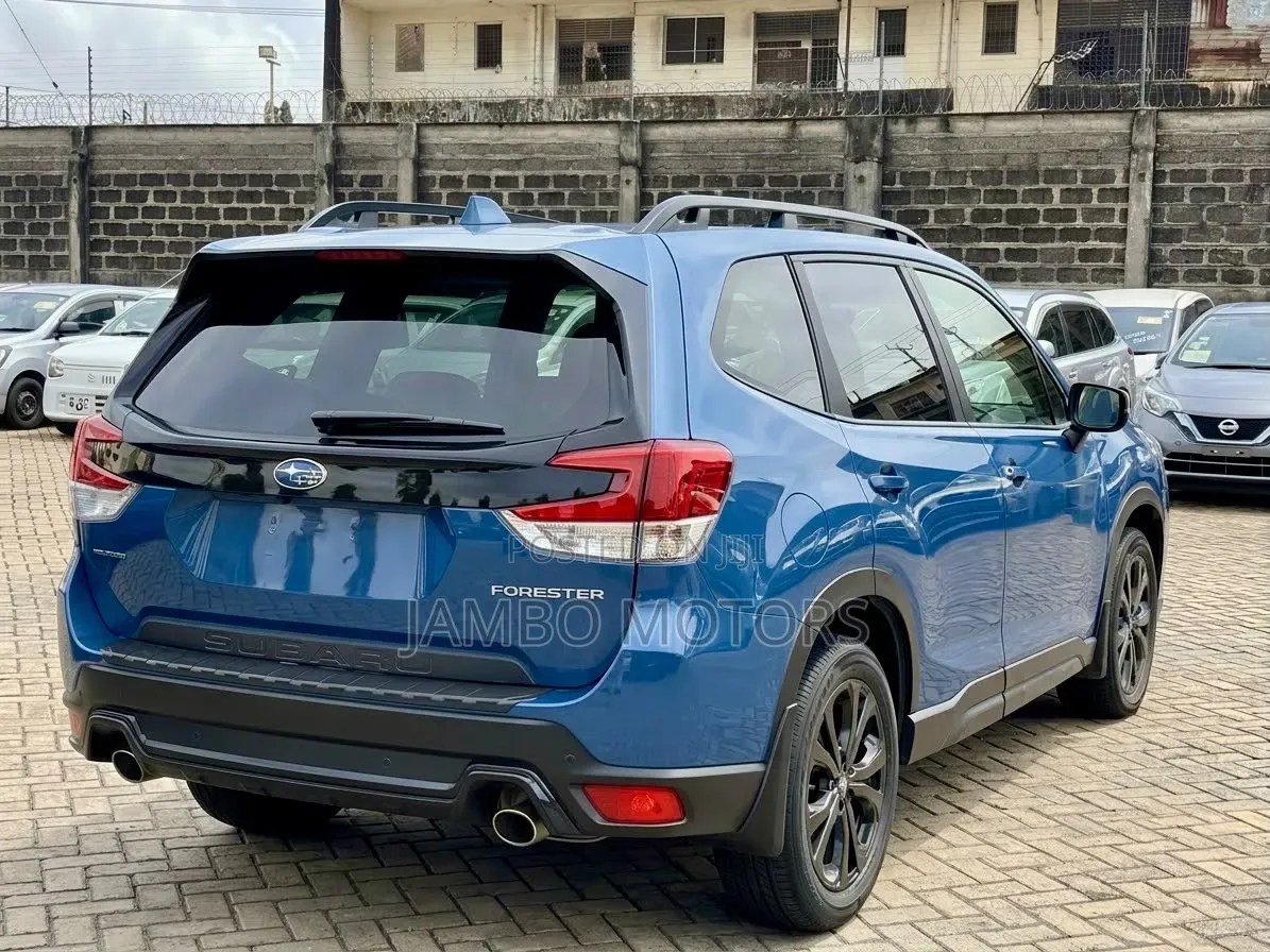 Subaru Forester Premium AWD 2023 Blue