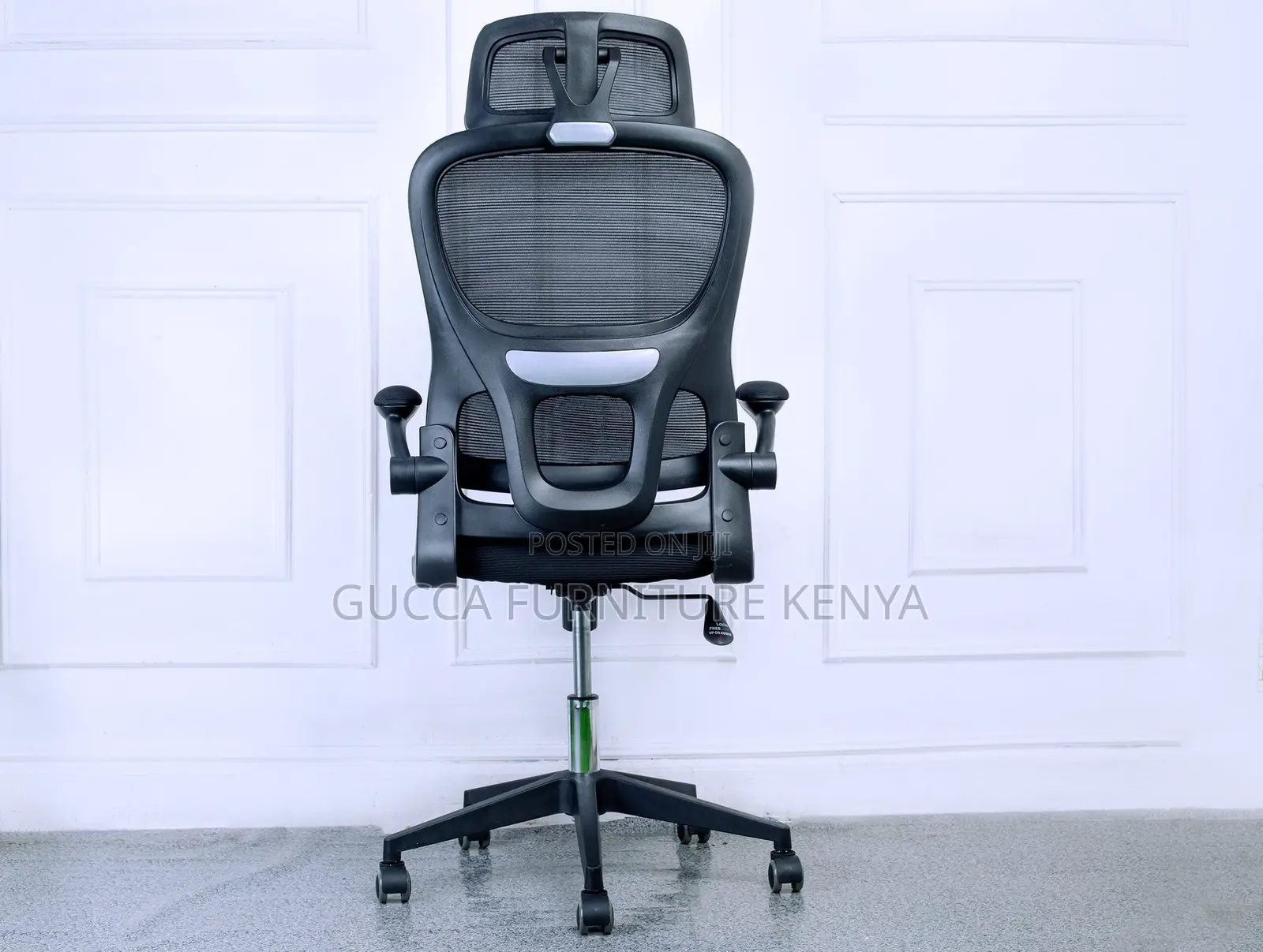 Ergonomic Staff Chair With Flip Armrest