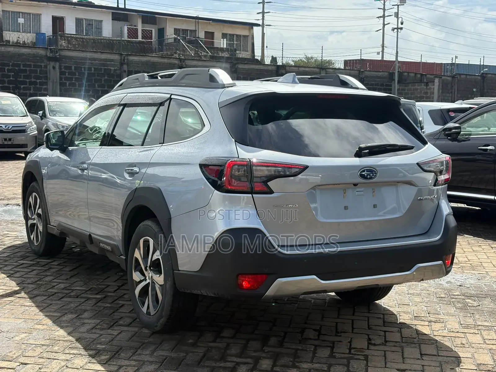 Subaru Outback Premium AWD 2023 Silver