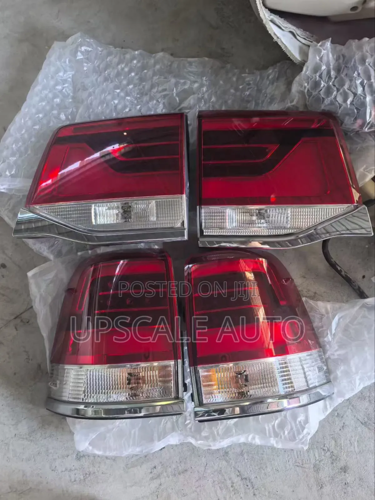 V8 200 Series Taillights Genuine