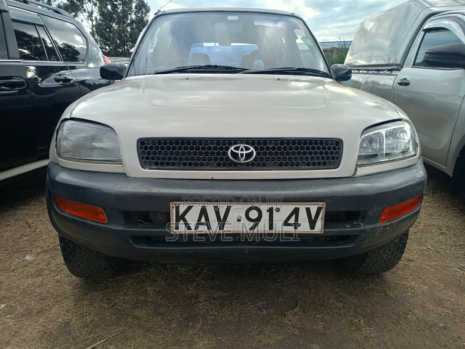 Toyota RAV4 Base 4x4 1999 Silver