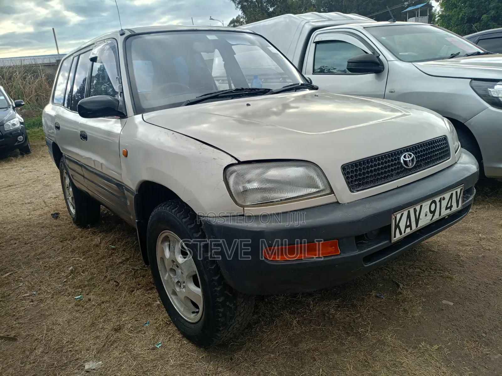 Toyota RAV4 Base 4x4 1999 Silver