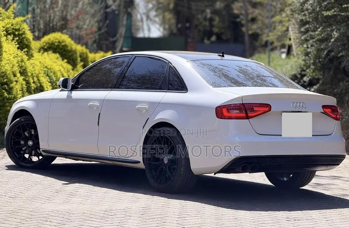 Audi A4 2.0T Premium quattro 4dr Sedan AWD (2.0L 4cyl Turbo 6M) 2014
