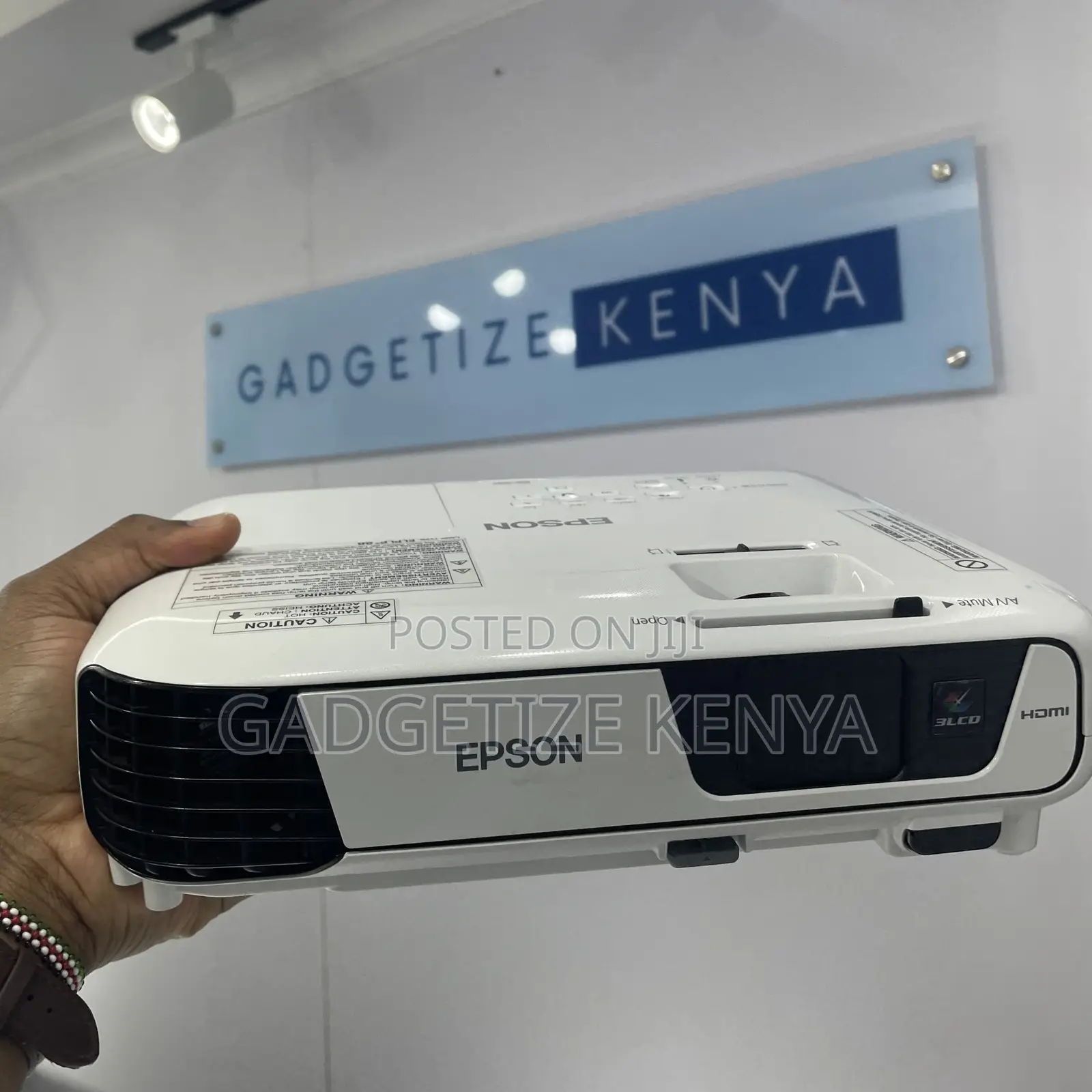 Pre-Owned Epson EB-S31 3LCD Projector