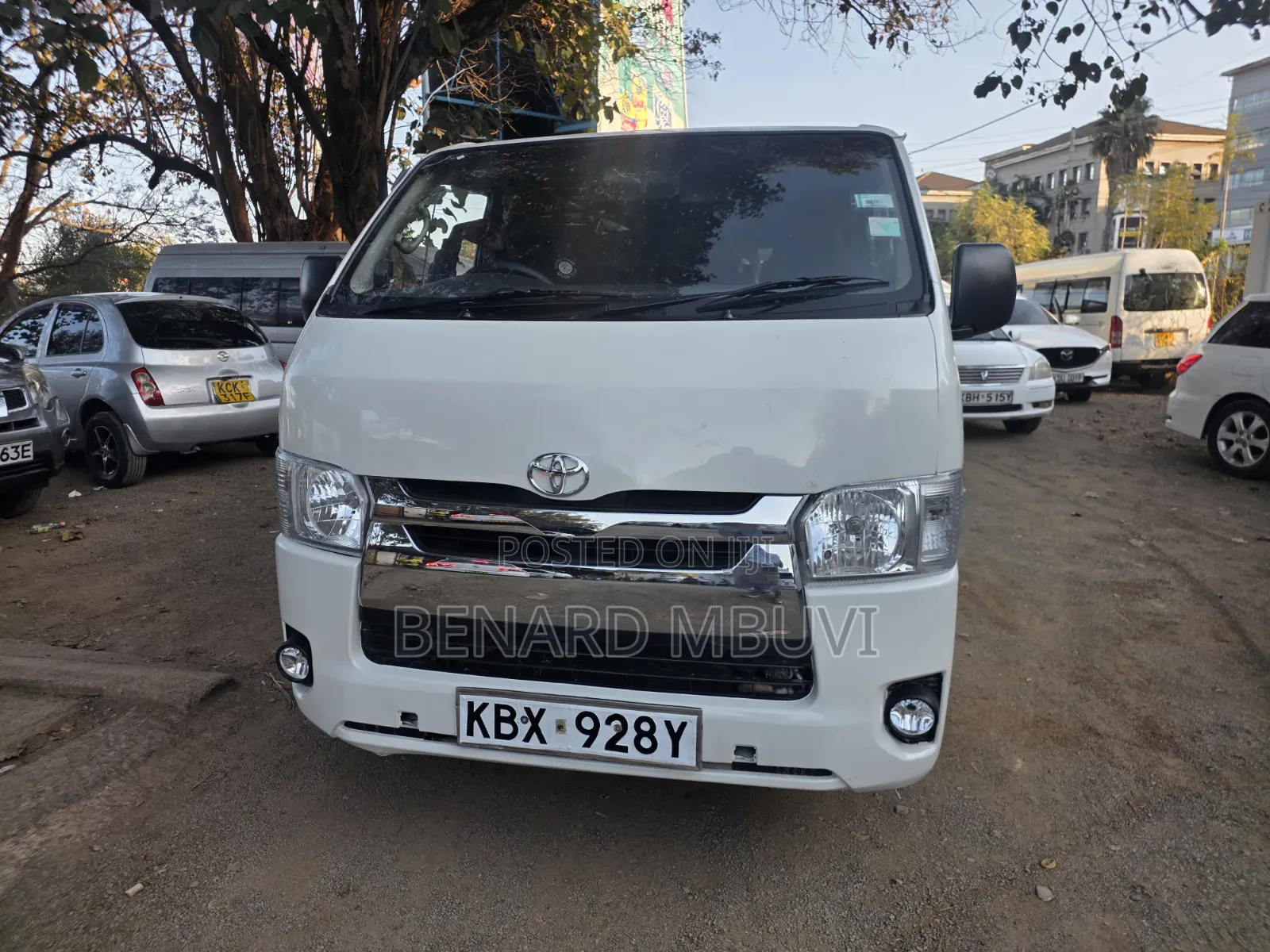 Toyota HiAce 2007 White