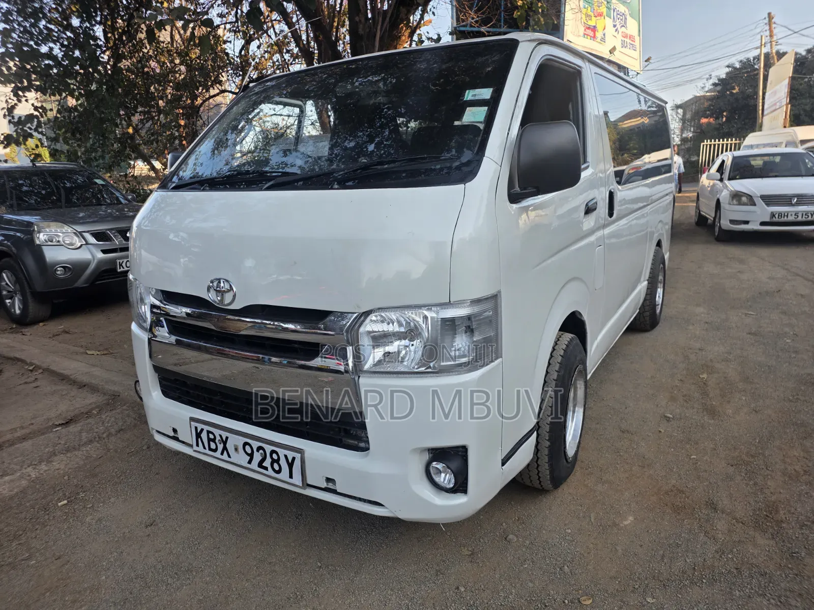 Toyota HiAce 2007 White