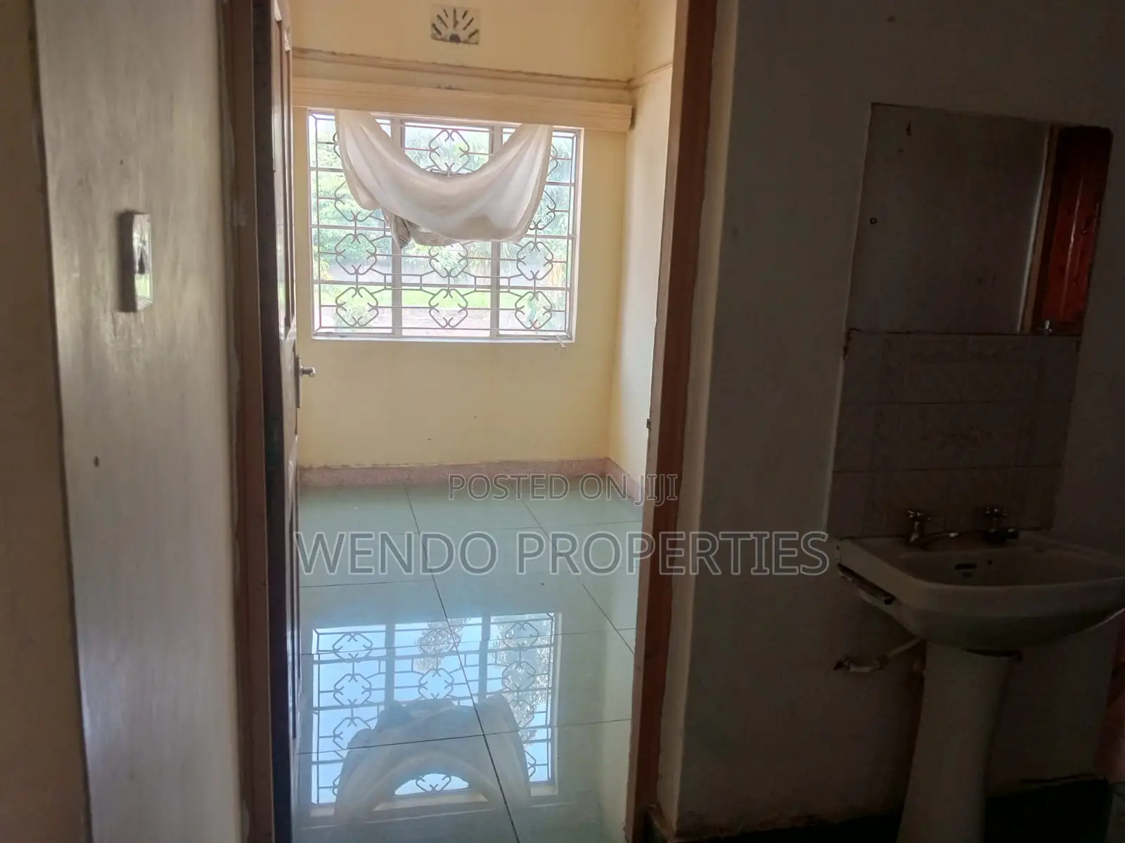 6bdrm House in Eveready, Industrial Area (Nakuru) for sale