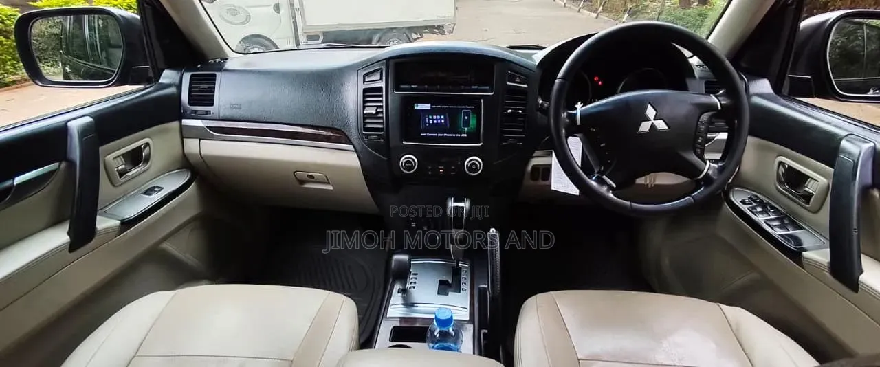 Mitsubishi Pajero 2011 Black