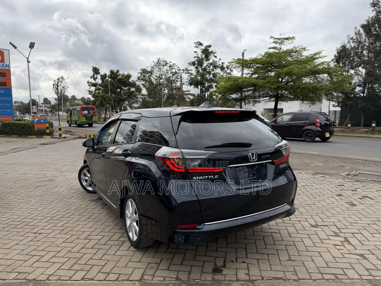 Honda Shuttle 1.5 Hybrid 2WD 2019 Blue