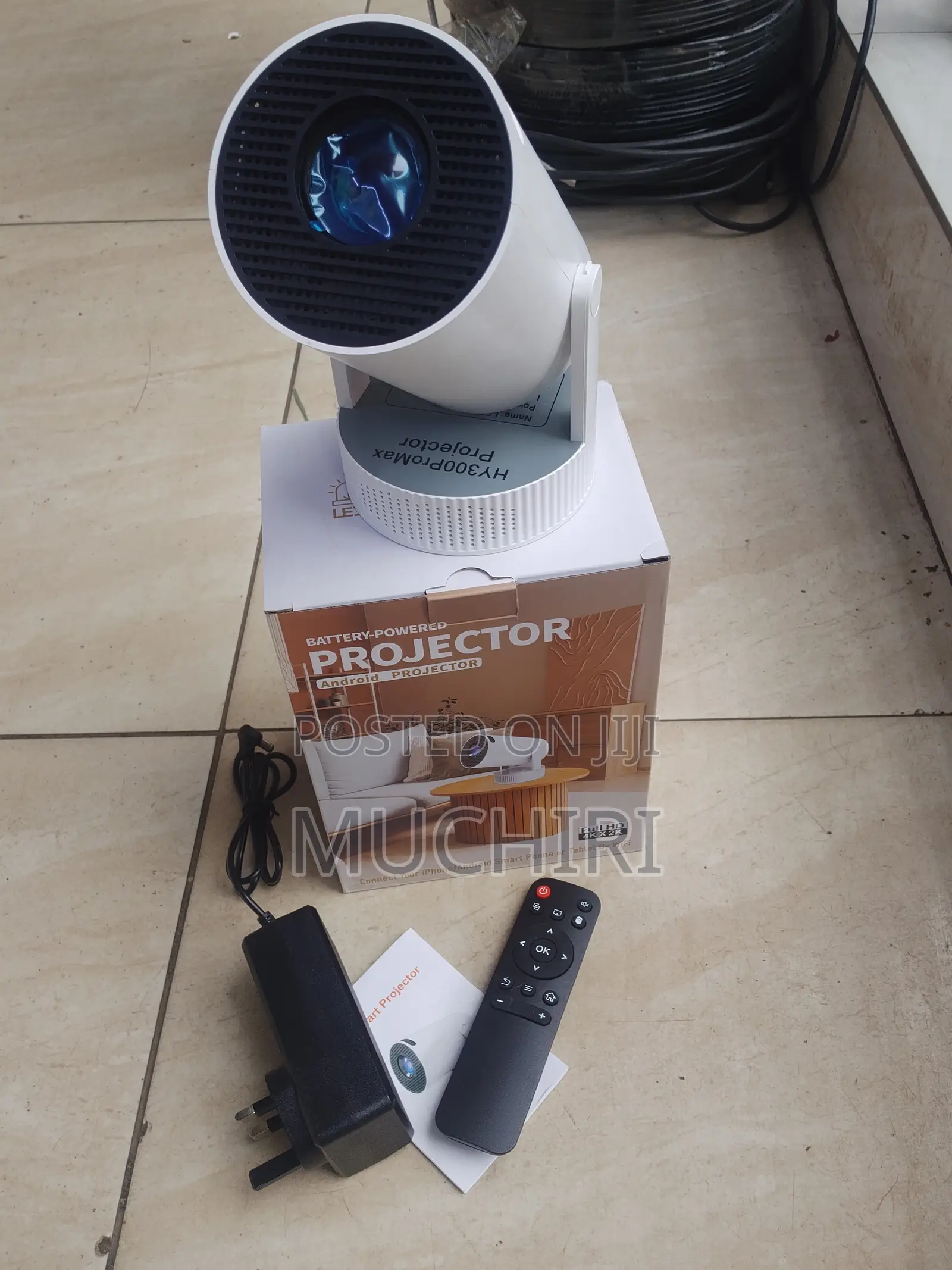 HY300 Android Projector With Built-in Battery
