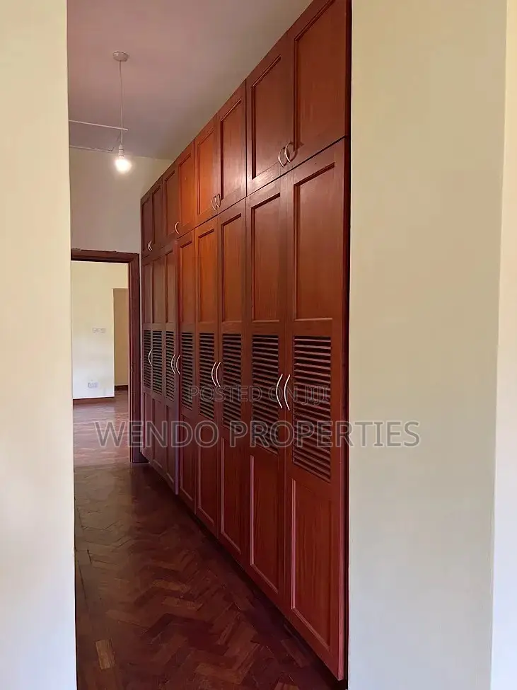 5bdrm Villa in Miotoni, Karen C for rent