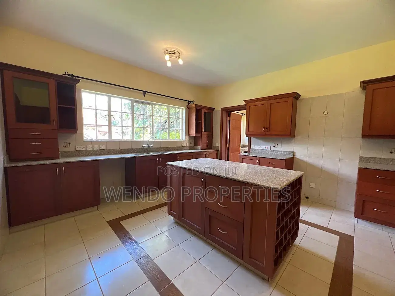 5bdrm Villa in Miotoni, Karen C for rent
