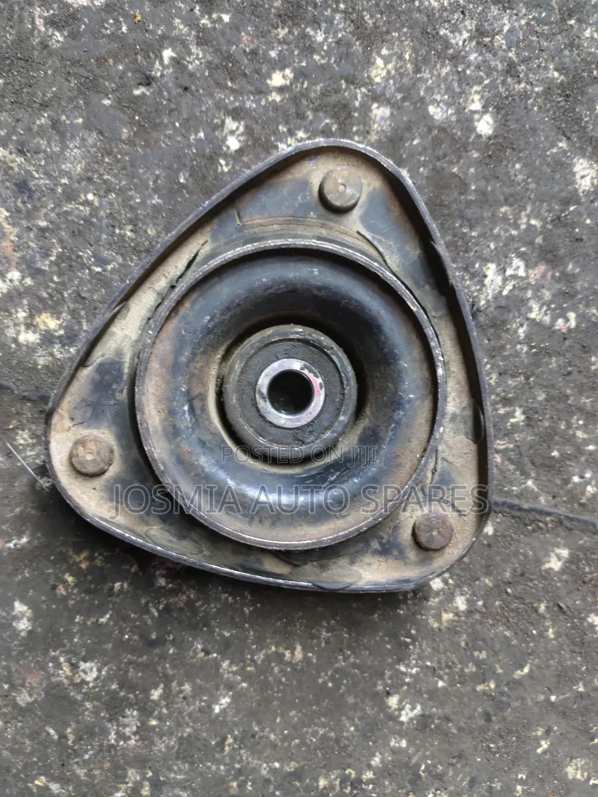 Subaru Shock Mount