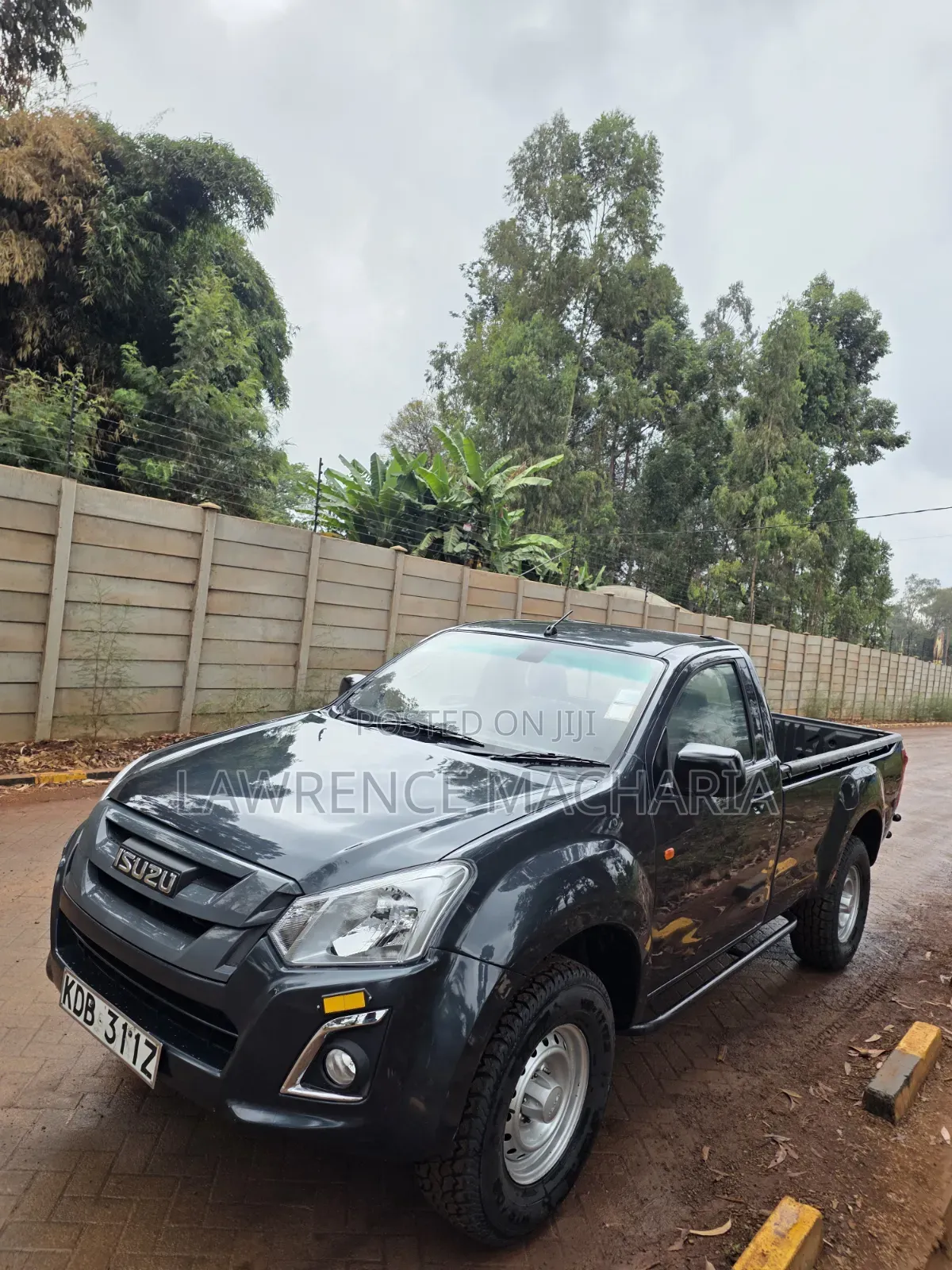 Isuzu D-MAX 2021 Gray