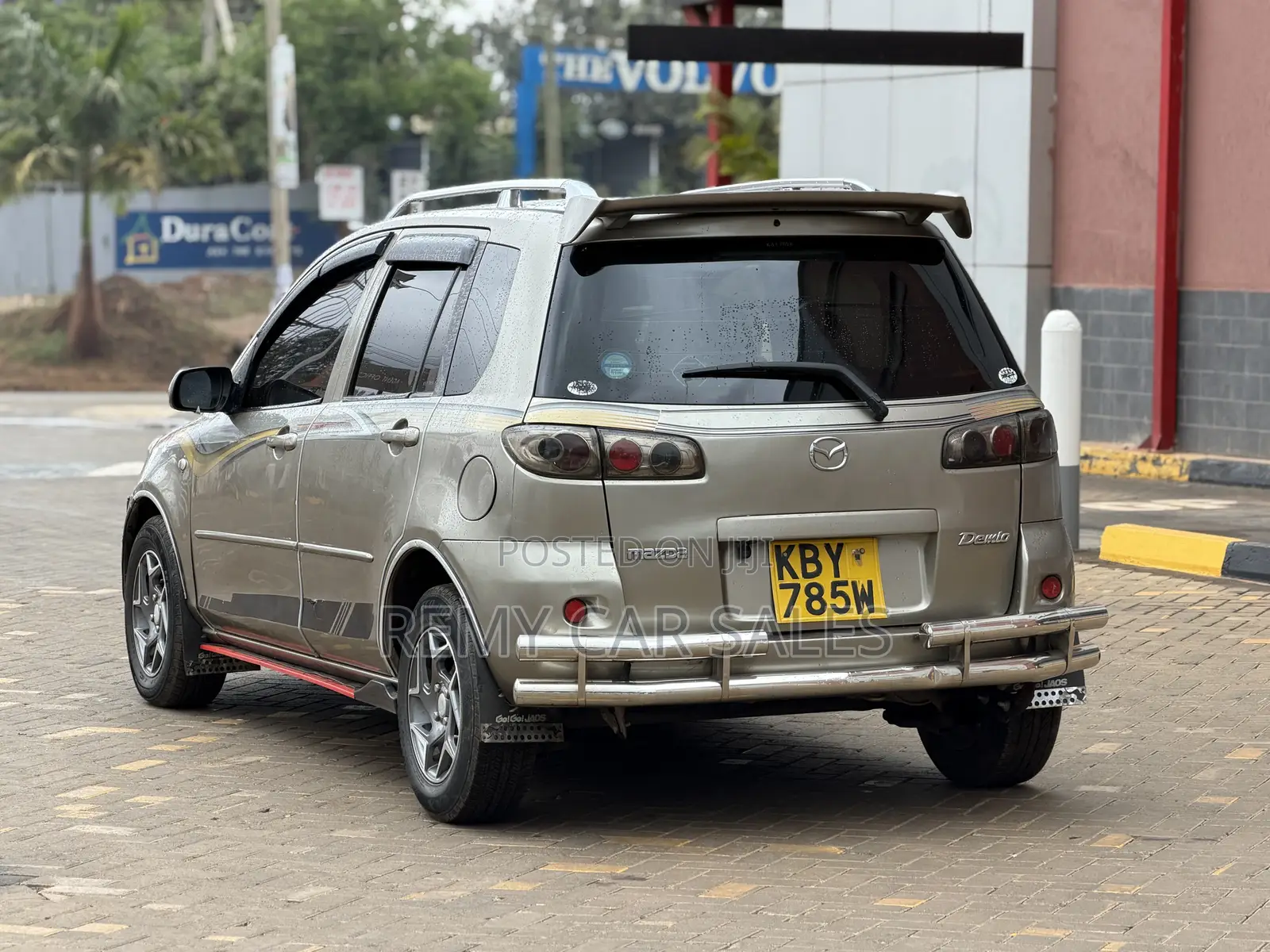 Mazda Demio 2006 Gold