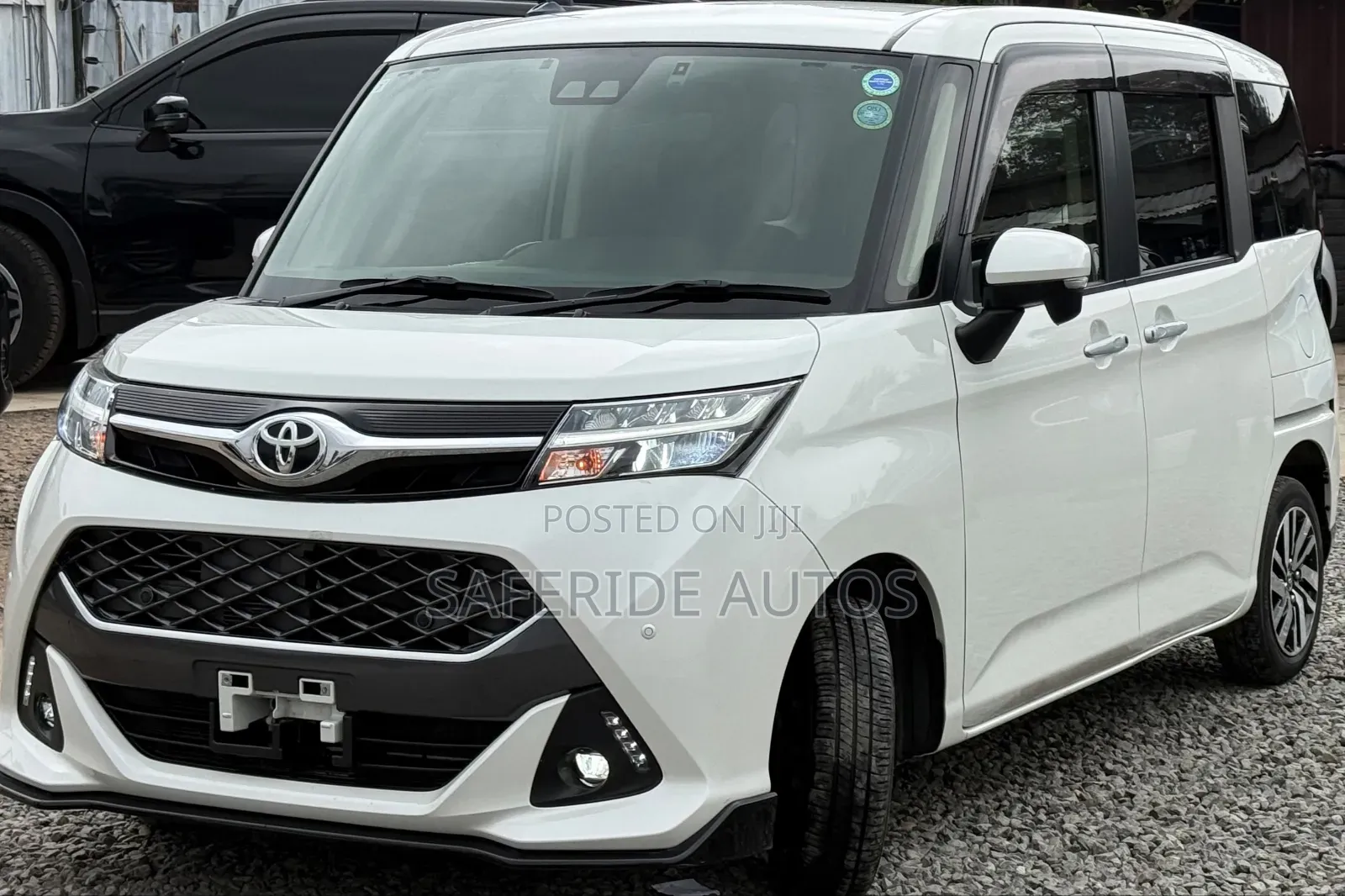 Toyota Tank 1.0 FWD 2019 White