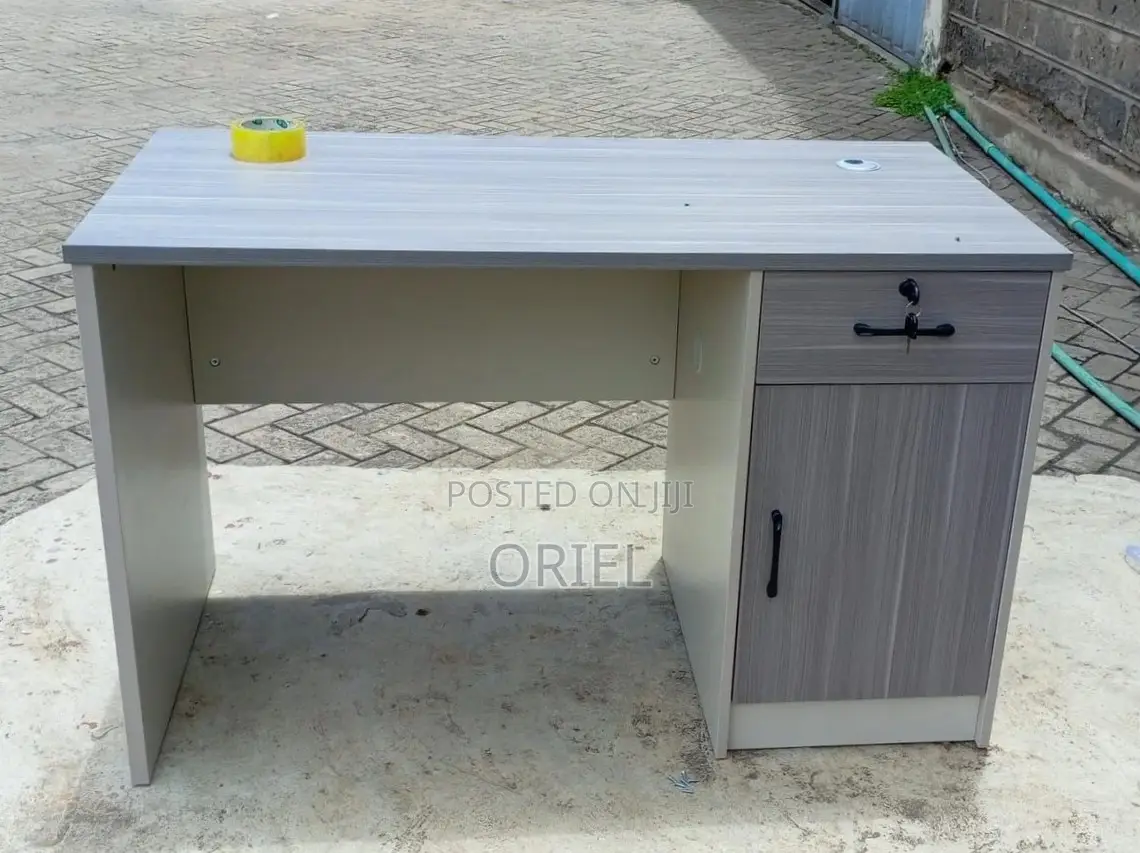 1.4 Meters Executive Office Table : Modern Staff Workstation Desk