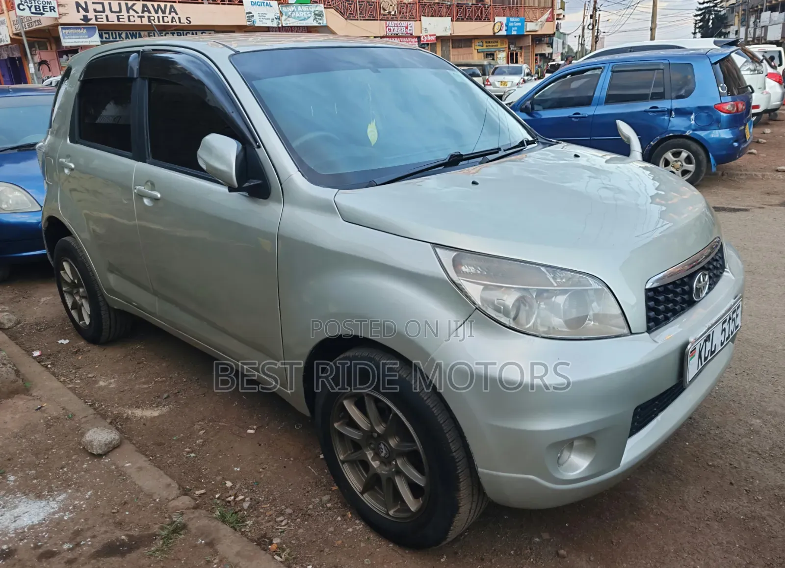 Toyota Rush 1.5 AWD 2011 Silver