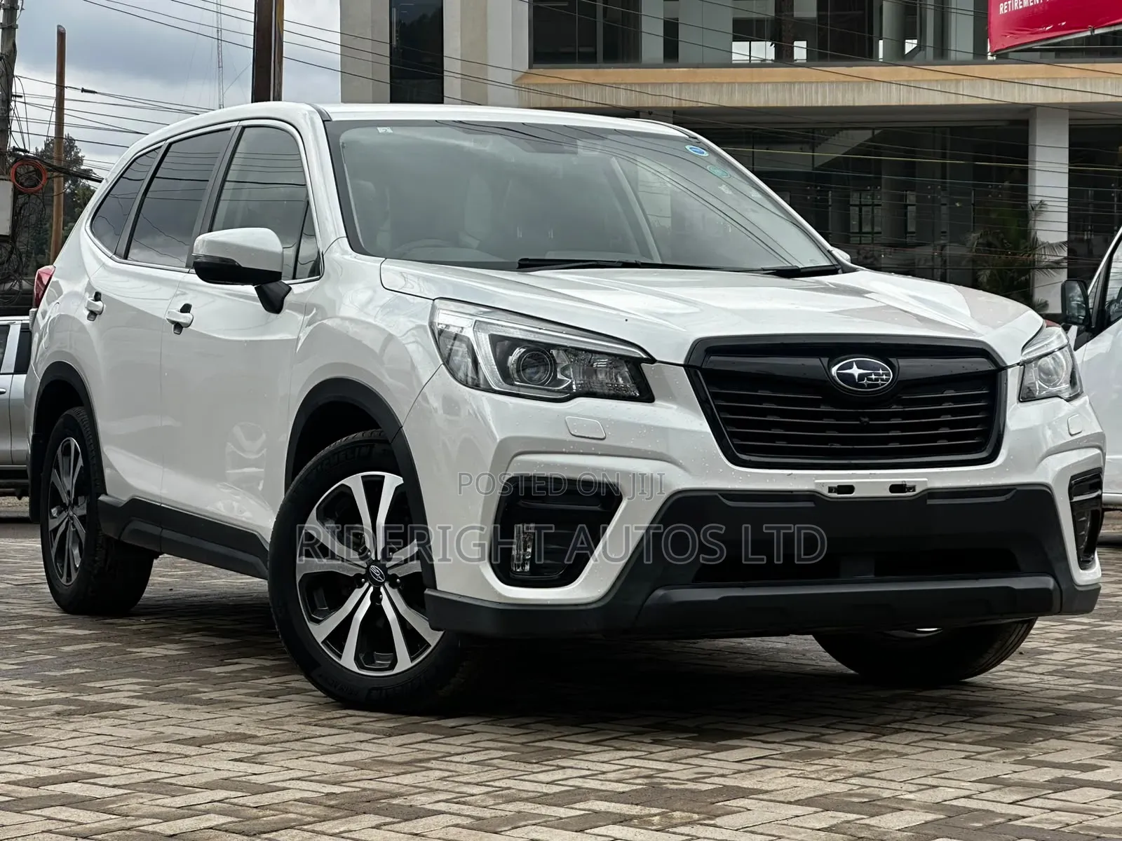 Subaru Forester Premium AWD 2019 White